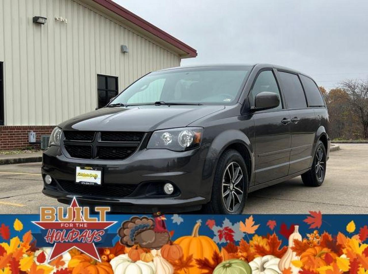 2016 GRAY /Black DODGE GRAND CARAVAN R/T (2C4RDGEG1GR) with an 3.6L engine, Automatic transmission, located at 2990 Old Orchard Rd., Jackson, MO, 63755, 37.354214, -89.612106 - Photo#5