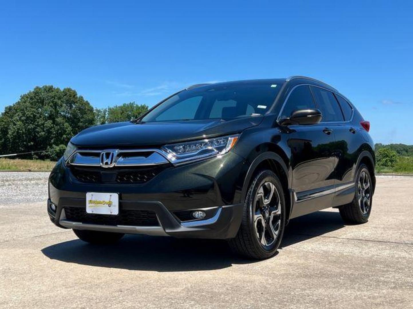 2017 GREEN /Black HONDA CR-V TOURING (5J6RW1H98HL) with an 1.5L engine, Continuously Variable transmission, located at 2990 Old Orchard Rd., Jackson, MO, 63755, 37.354214, -89.612106 - Photo#16