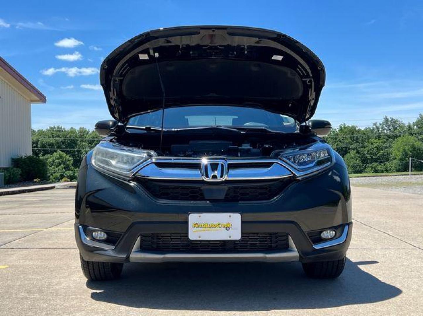 2017 GREEN /Black HONDA CR-V TOURING (5J6RW1H98HL) with an 1.5L engine, Continuously Variable transmission, located at 2990 Old Orchard Rd., Jackson, MO, 63755, 37.354214, -89.612106 - Photo#76