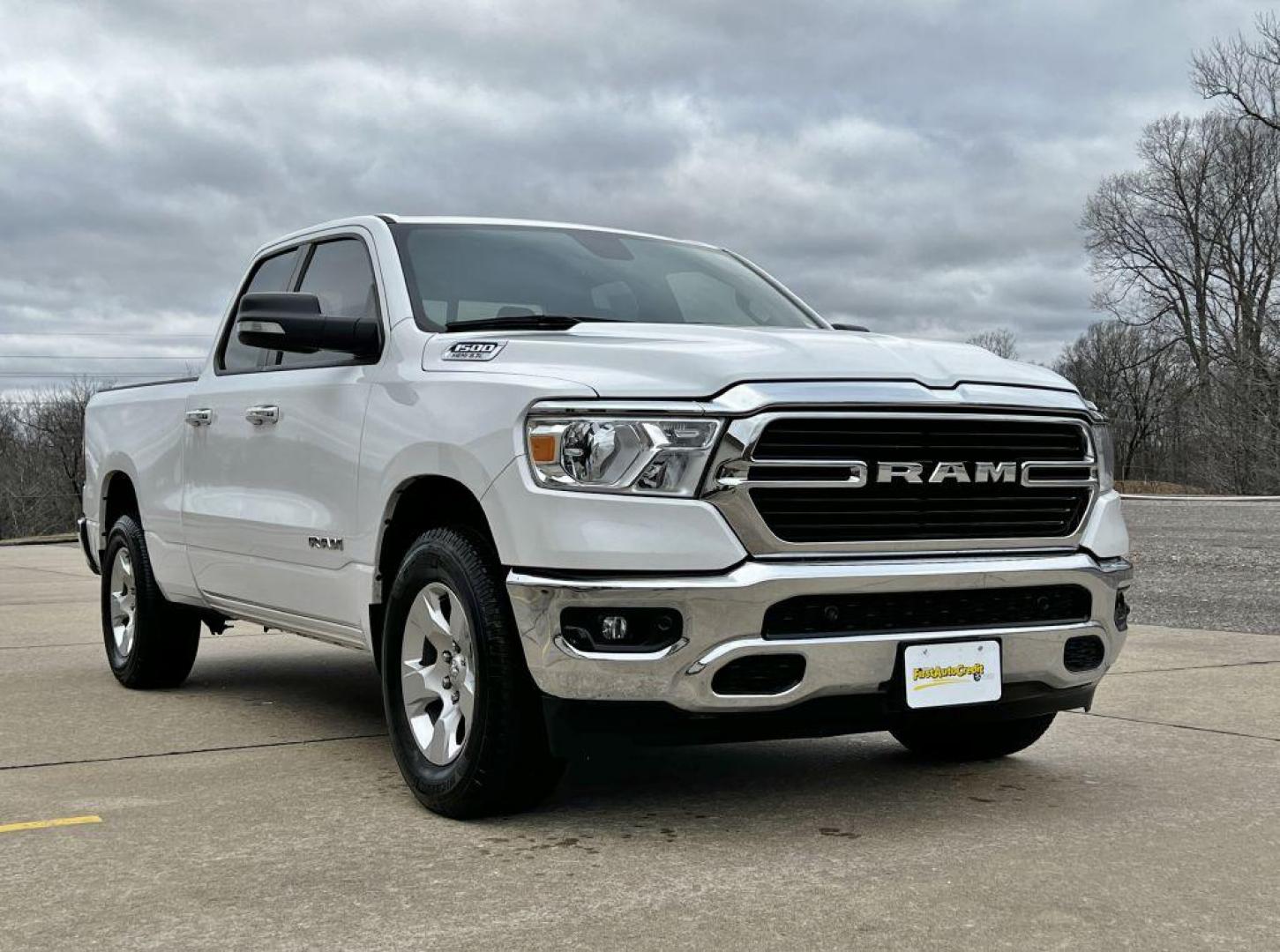 2019 WHITE RAM 1500 BIG HORN/LONE S (1C6SRFBT0KN) with an 5.7L engine, Automatic transmission, located at 2990 Old Orchard Rd., Jackson, MO, 63755, 37.354214, -89.612106 - Photo#0