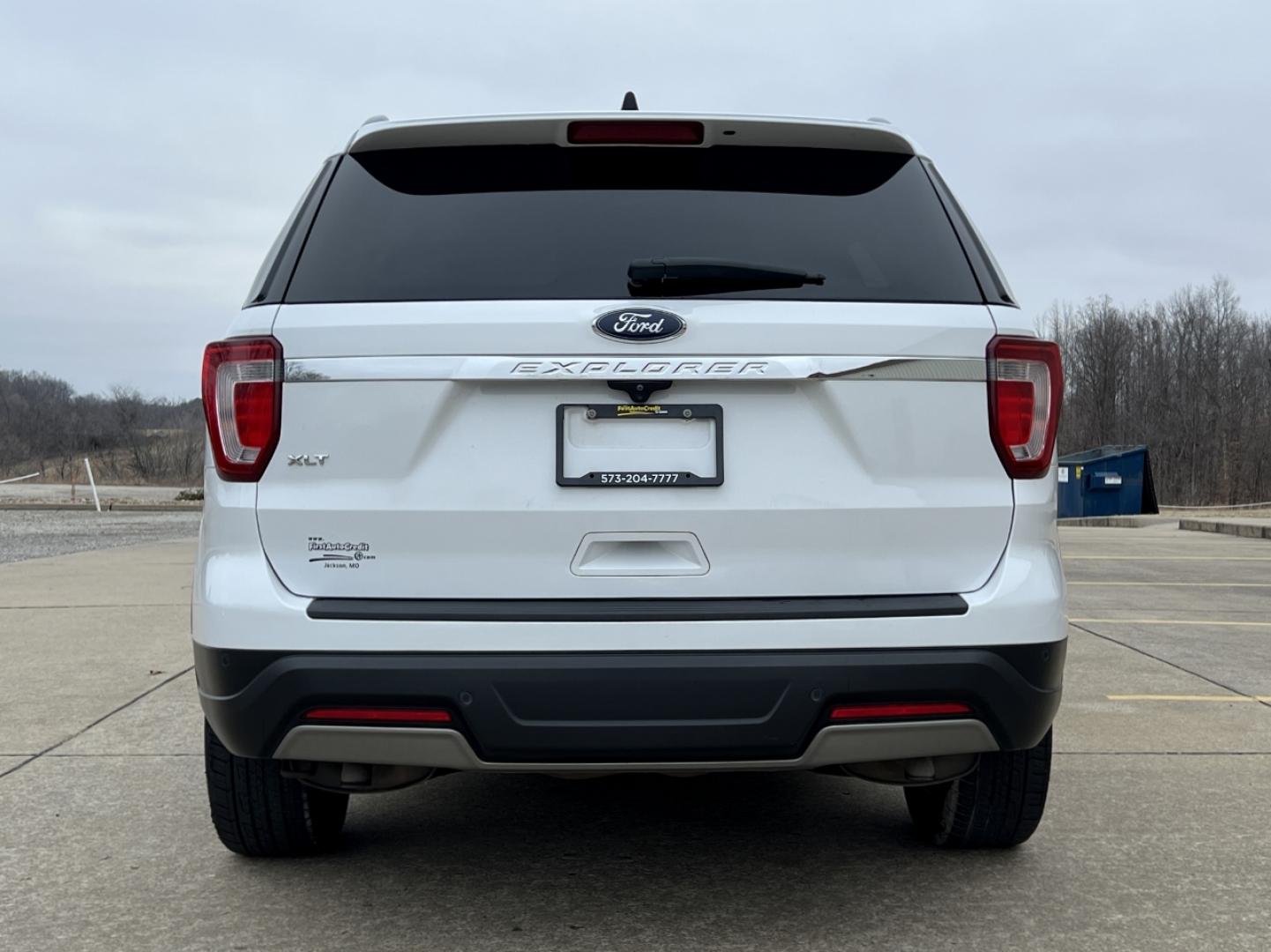 2019 WHITE /Gray Cloth FORD EXPLORER XLT (1FM5K7D86KG) with an 3.5L V6 engine, Automatic transmission, located at 2990 Old Orchard Rd., Jackson, MO, 63755, 37.354214, -89.612106 - 2019 Ford Explorer XLT 1-Owner 113xxx miles Front Wheel Drive 3.5L V6 Automatic 3rd Row Backup Camera Power Seats Bluetooth Cruise Power Windows/Locks/Mirrors We have financing available and we accept trades! Fill out a credit application on our website or come by today! If you have any - Photo#9