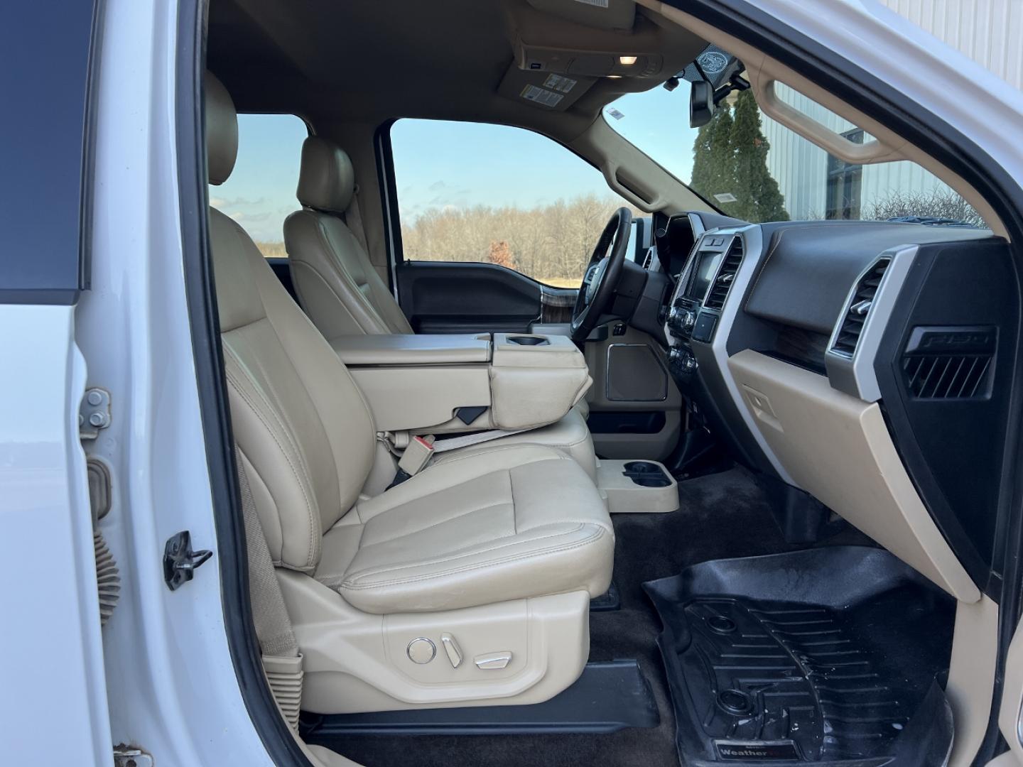 2018 WHITE /Tan Leather FORD F150 LARIAT (1FTEW1E56JF) with an 5.0L V8 engine, Automatic transmission, located at 2990 Old Orchard Rd., Jackson, MO, 63755, 37.354214, -89.612106 - 2018 Ford F-150 Lariat 139xxx miles 4x4 5.0L V8 Automatic Leather New Tires Backup Camera Power/Heated/Cooled Seats Bluetooth Cruise Power Windows/Locks/Mirrors We have financing available and we accept trades! Fill out a credit application on our website or come by today! If you have a - Photo#16