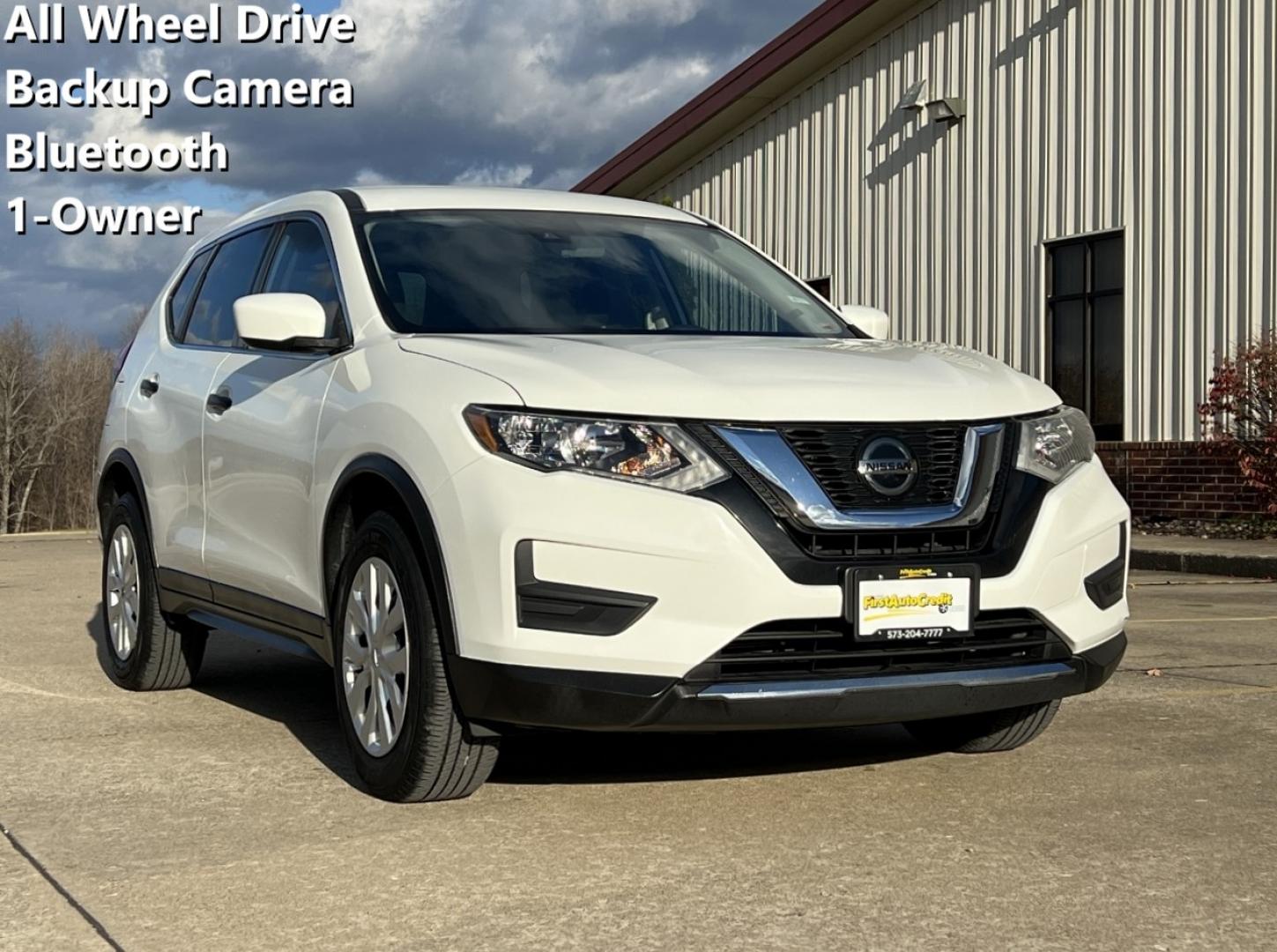 2020 WHITE /Black Cloth NISSAN ROGUE S (KNMAT2MV4LP) with an 2.5L engine, Continuously Variable transmission, located at 2990 Old Orchard Rd., Jackson, MO, 63755, 37.354214, -89.612106 - Photo#0