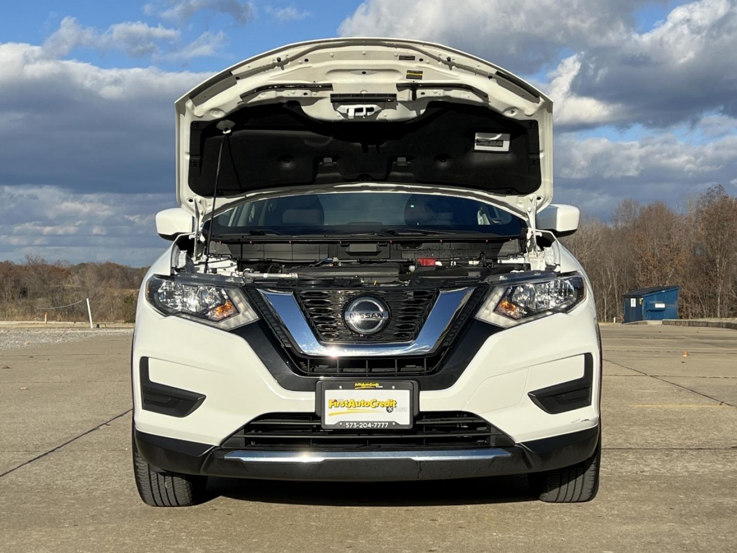 2020 WHITE /Black Cloth NISSAN ROGUE S (KNMAT2MV4LP) with an 2.5L engine, Continuously Variable transmission, located at 2990 Old Orchard Rd., Jackson, MO, 63755, 37.354214, -89.612106 - Photo#29