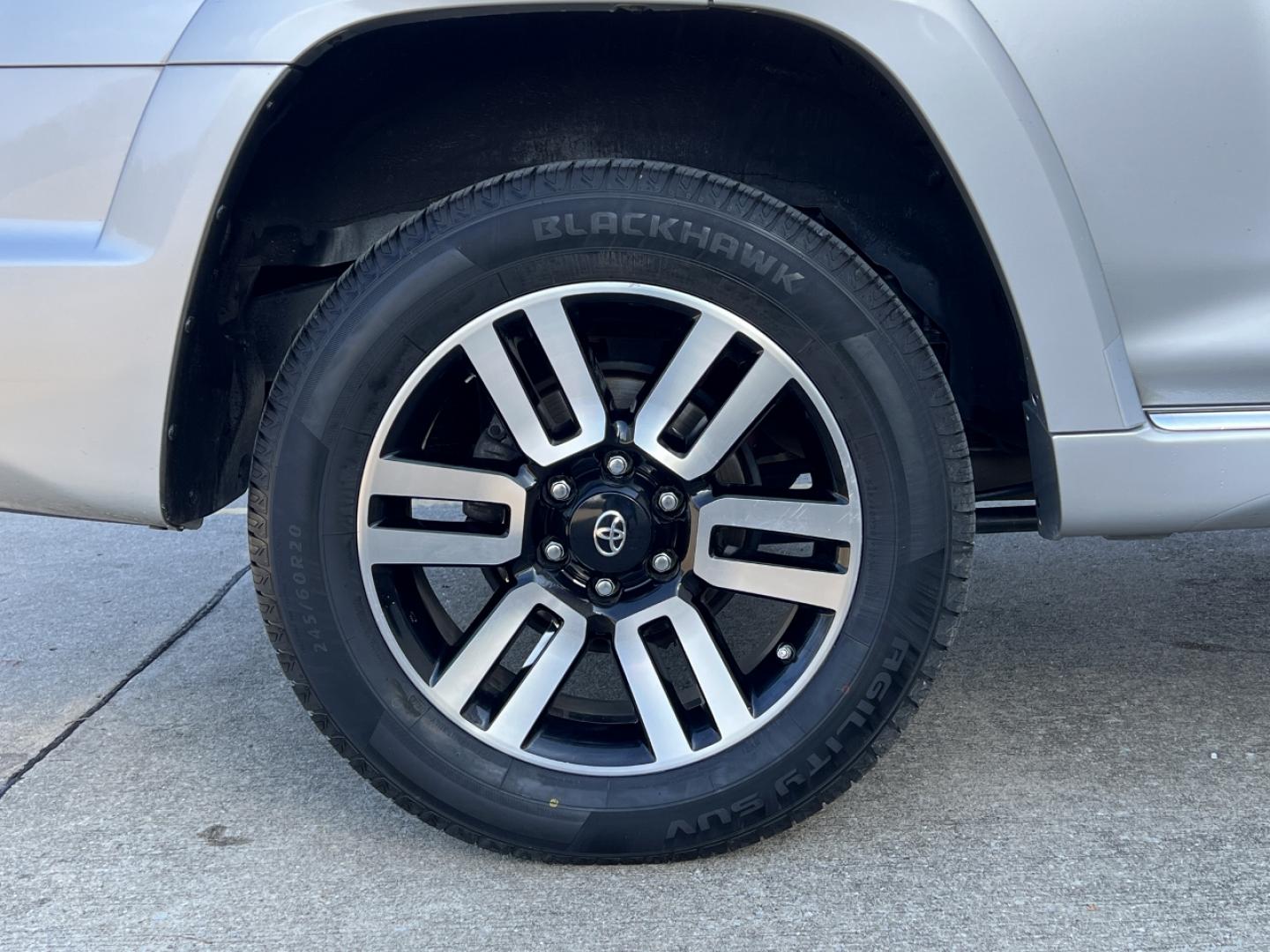 2019 SILVER /Black Leather TOYOTA 4RUNNER LIMITED (JTEBU5JR8K5) with an 4.0L engine, Automatic transmission, located at 2990 Old Orchard Rd., Jackson, MO, 63755, 37.354214, -89.612106 - Photo#40