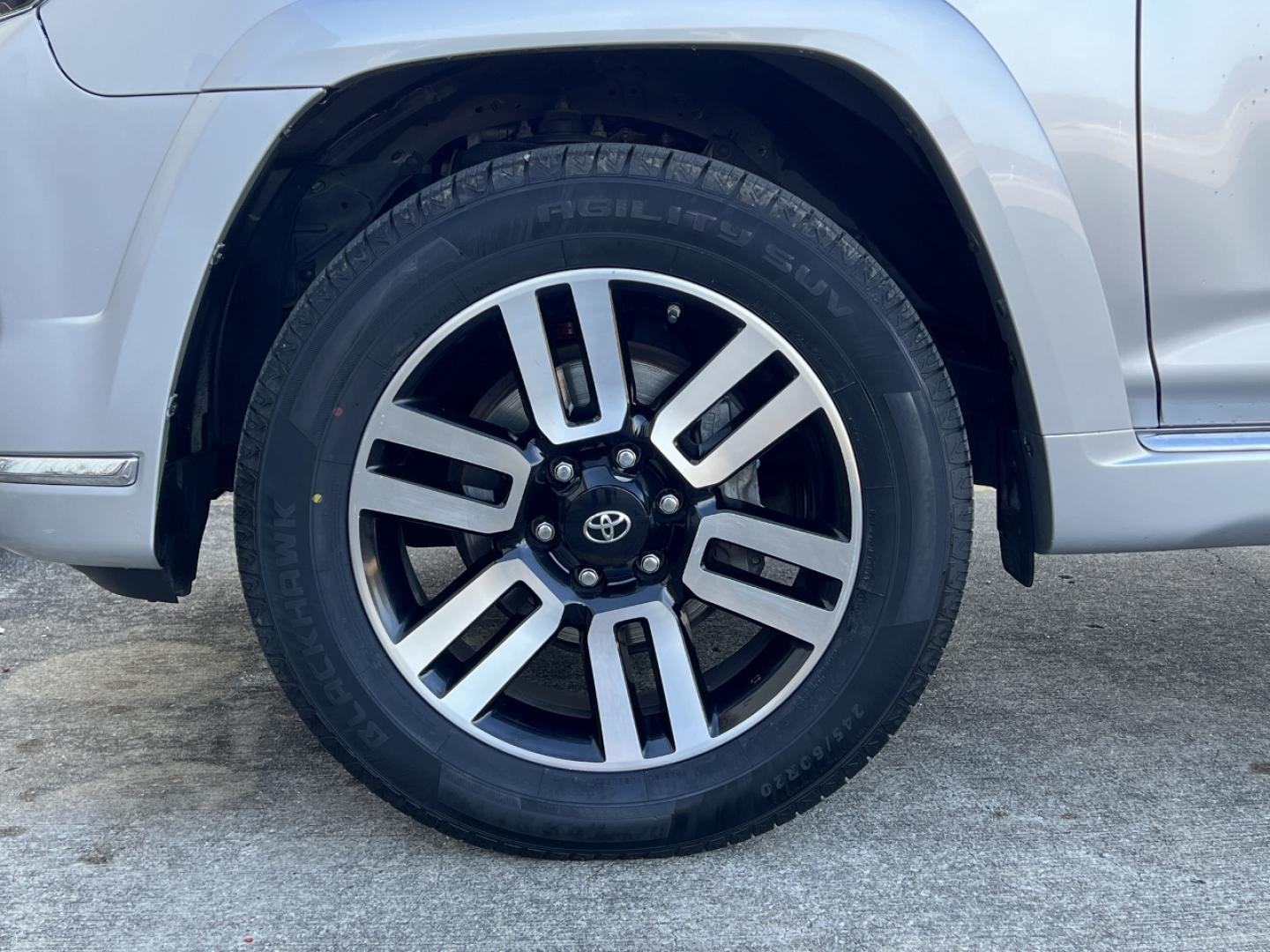 2019 SILVER /Black Leather TOYOTA 4RUNNER LIMITED (JTEBU5JR8K5) with an 4.0L engine, Automatic transmission, located at 2990 Old Orchard Rd., Jackson, MO, 63755, 37.354214, -89.612106 - Photo#37