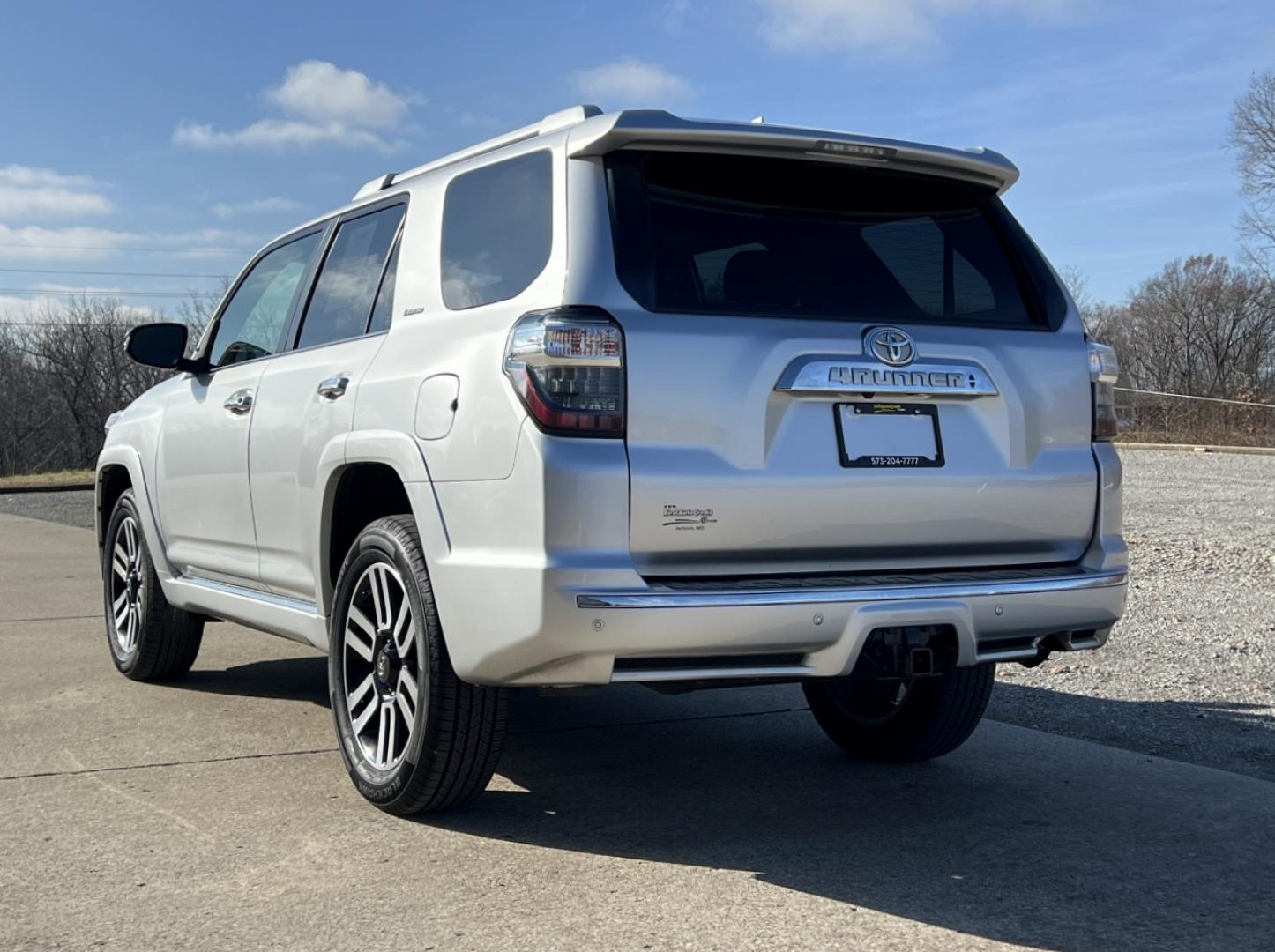 2019 SILVER /Black Leather TOYOTA 4RUNNER LIMITED (JTEBU5JR8K5) with an 4.0L engine, Automatic transmission, located at 2990 Old Orchard Rd., Jackson, MO, 63755, 37.354214, -89.612106 - Photo#12