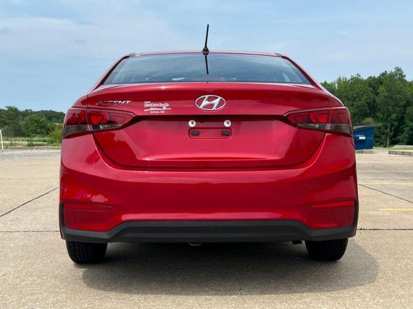 2020 RED /Black HYUNDAI ACCENT SE (3KPC24A61LE) with an 1.6L engine, Continuously Variable transmission, located at 2990 Old Orchard Rd., Jackson, MO, 63755, 37.354214, -89.612106 - Photo#7