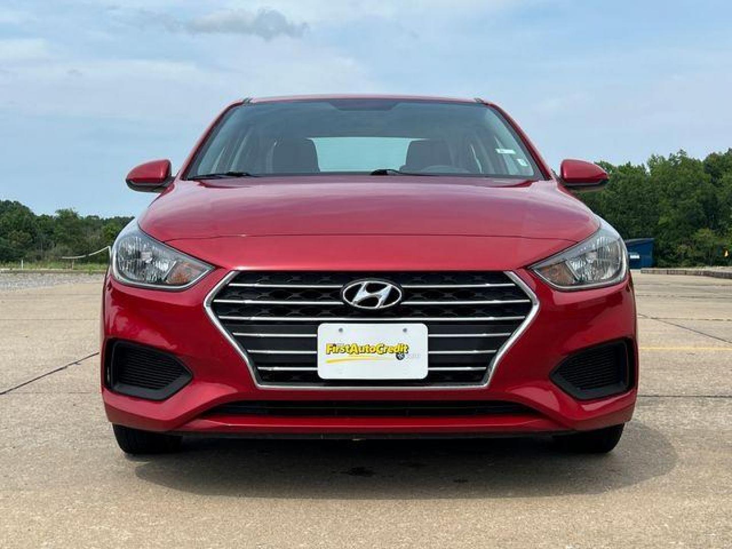 2020 RED /Black HYUNDAI ACCENT SE (3KPC24A61LE) with an 1.6L engine, Continuously Variable transmission, located at 2990 Old Orchard Rd., Jackson, MO, 63755, 37.354214, -89.612106 - Photo#8