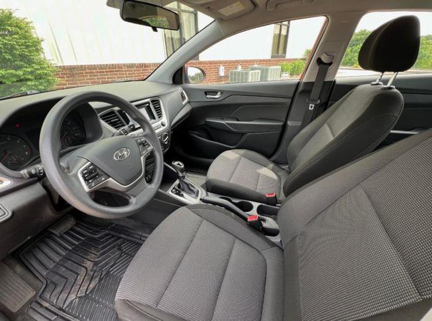 2020 RED /Black HYUNDAI ACCENT SE (3KPC24A61LE) with an 1.6L engine, Continuously Variable transmission, located at 2990 Old Orchard Rd., Jackson, MO, 63755, 37.354214, -89.612106 - Photo#10