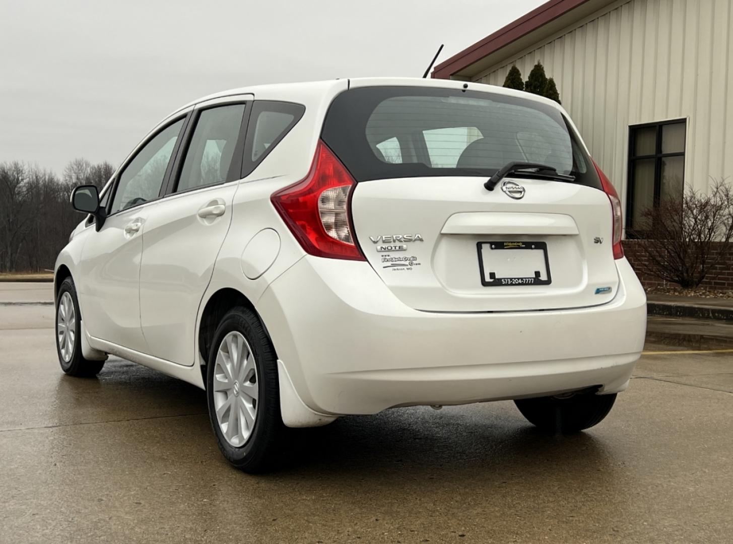 2014 WHITE /Tan Cloth Nissan Versa Note SV (3N1CE2CP3EL) with an 1.6L 4 Cyl. engine, Automatic transmission, located at 2990 Old Orchard Rd., Jackson, MO, 63755, 37.354214, -89.612106 - 2014 Nissan Versa Note SV 160xxx miles Front Wheel Drive 1.6L 4 Cyl. Automatic New Tires Cruise Power Windows/Locks/Mirrors We have financing available and we accept trades! Fill out a credit application on our website or come by today! If you have any questions, give us a call at (573) 204 - Photo#6