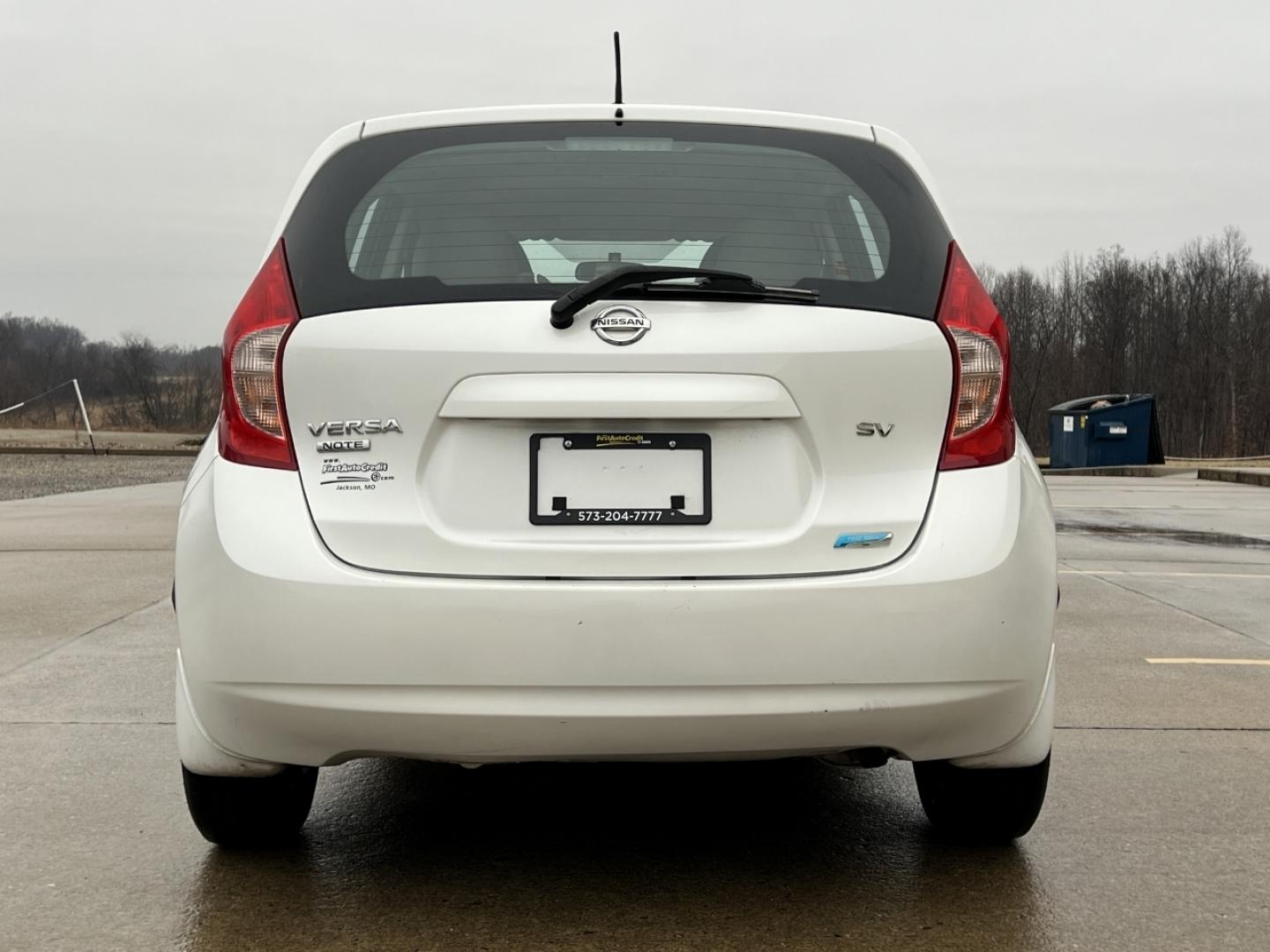 2014 WHITE /Tan Cloth Nissan Versa Note SV (3N1CE2CP3EL) with an 1.6L 4 Cyl. engine, Automatic transmission, located at 2990 Old Orchard Rd., Jackson, MO, 63755, 37.354214, -89.612106 - 2014 Nissan Versa Note SV 160xxx miles Front Wheel Drive 1.6L 4 Cyl. Automatic New Tires Cruise Power Windows/Locks/Mirrors We have financing available and we accept trades! Fill out a credit application on our website or come by today! If you have any questions, give us a call at (573) 204 - Photo#7