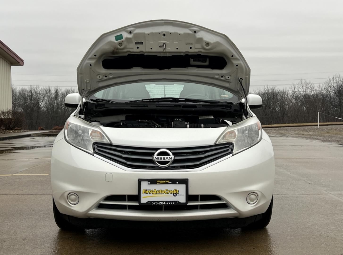 2014 WHITE /Tan Cloth Nissan Versa Note SV (3N1CE2CP3EL) with an 1.6L 4 Cyl. engine, Automatic transmission, located at 2990 Old Orchard Rd., Jackson, MO, 63755, 37.354214, -89.612106 - 2014 Nissan Versa Note SV 160xxx miles Front Wheel Drive 1.6L 4 Cyl. Automatic New Tires Cruise Power Windows/Locks/Mirrors We have financing available and we accept trades! Fill out a credit application on our website or come by today! If you have any questions, give us a call at (573) 204 - Photo#26