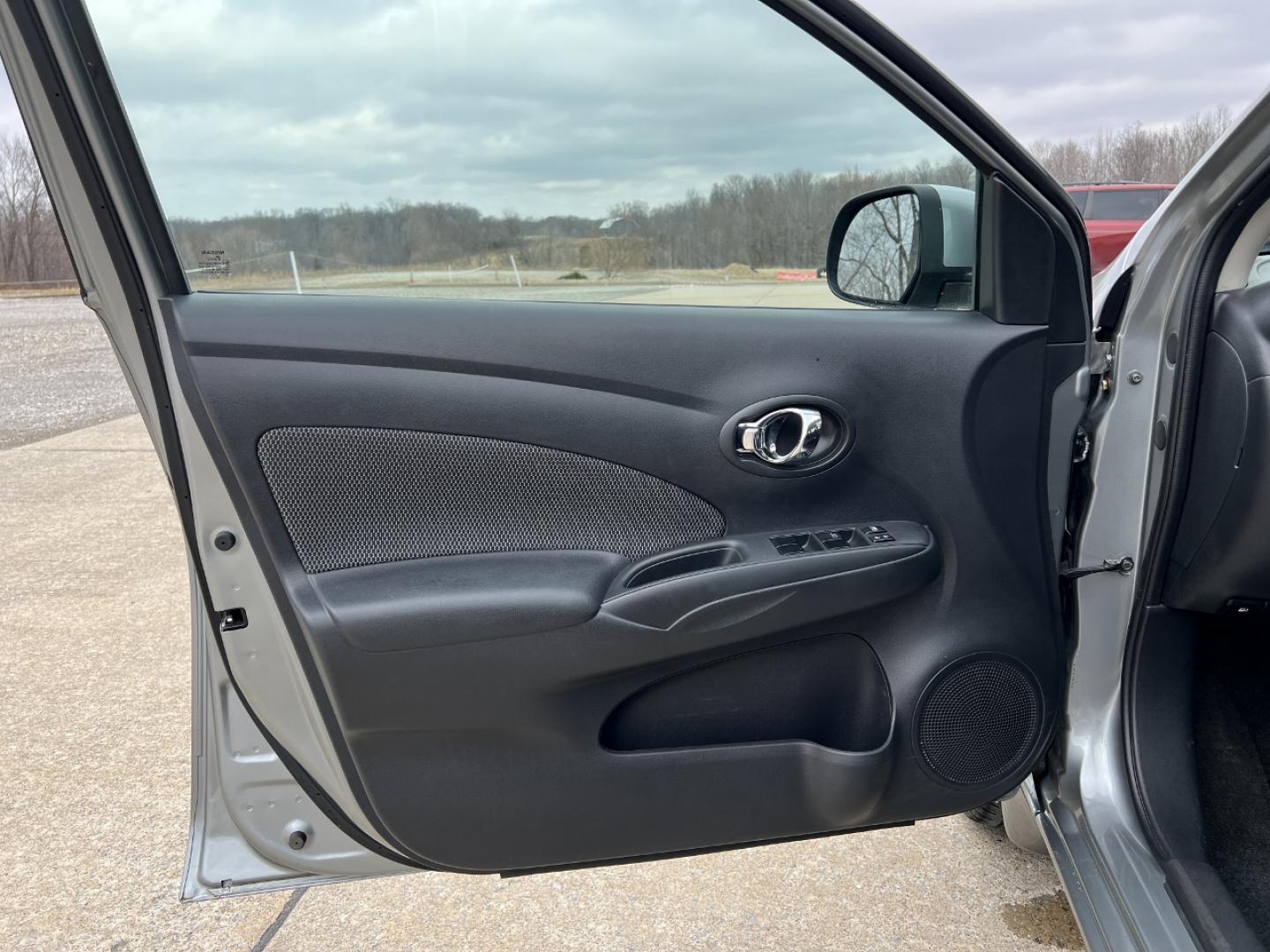 2014 GREY /Black Cloth NISSAN VERSA SV (3N1CN7AP5EL) with an 1.6L 4 Cyl. engine, Continuously Variable transmission, located at 2990 Old Orchard Rd., Jackson, MO, 63755, 37.354214, -89.612106 - 2014 Nissan Versa SV 143xxx miles Front Wheel Drive 1.6L 4 Cyl. Automatic Cruise Power Windows/Locks/Mirrors We have financing available and we accept trades! Fill out a credit application on our website or come by today! If you have any questions, give us a call at (573) 204-7777 or visit o - Photo#8