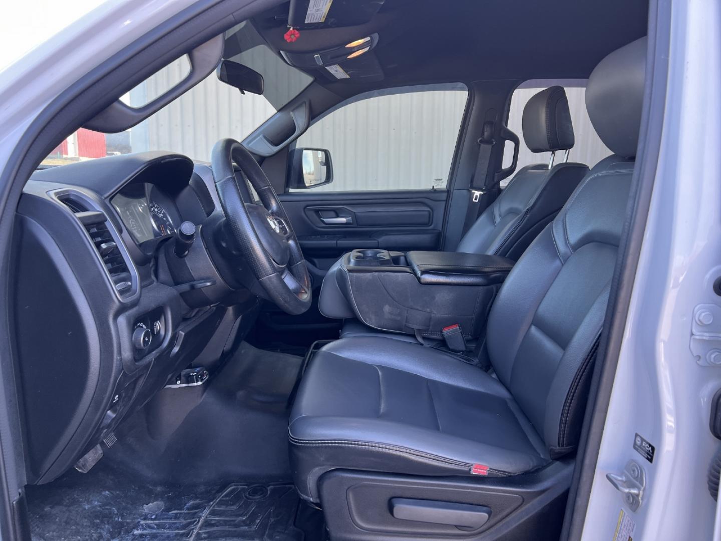 2021 WHITE /Gray Leather RAM 1500 TRADESMAN (1C6SRECG5MN) with an 3.6L V6 engine, Automatic transmission, located at 2990 Old Orchard Rd., Jackson, MO, 63755, 37.354214, -89.612106 - We have financing available and we accept trades! Fill out a credit application on our website or come by today! If you have any questions, give us a call at (573) 204-7777 or visit our website at firstautocredit.com. - Photo#4