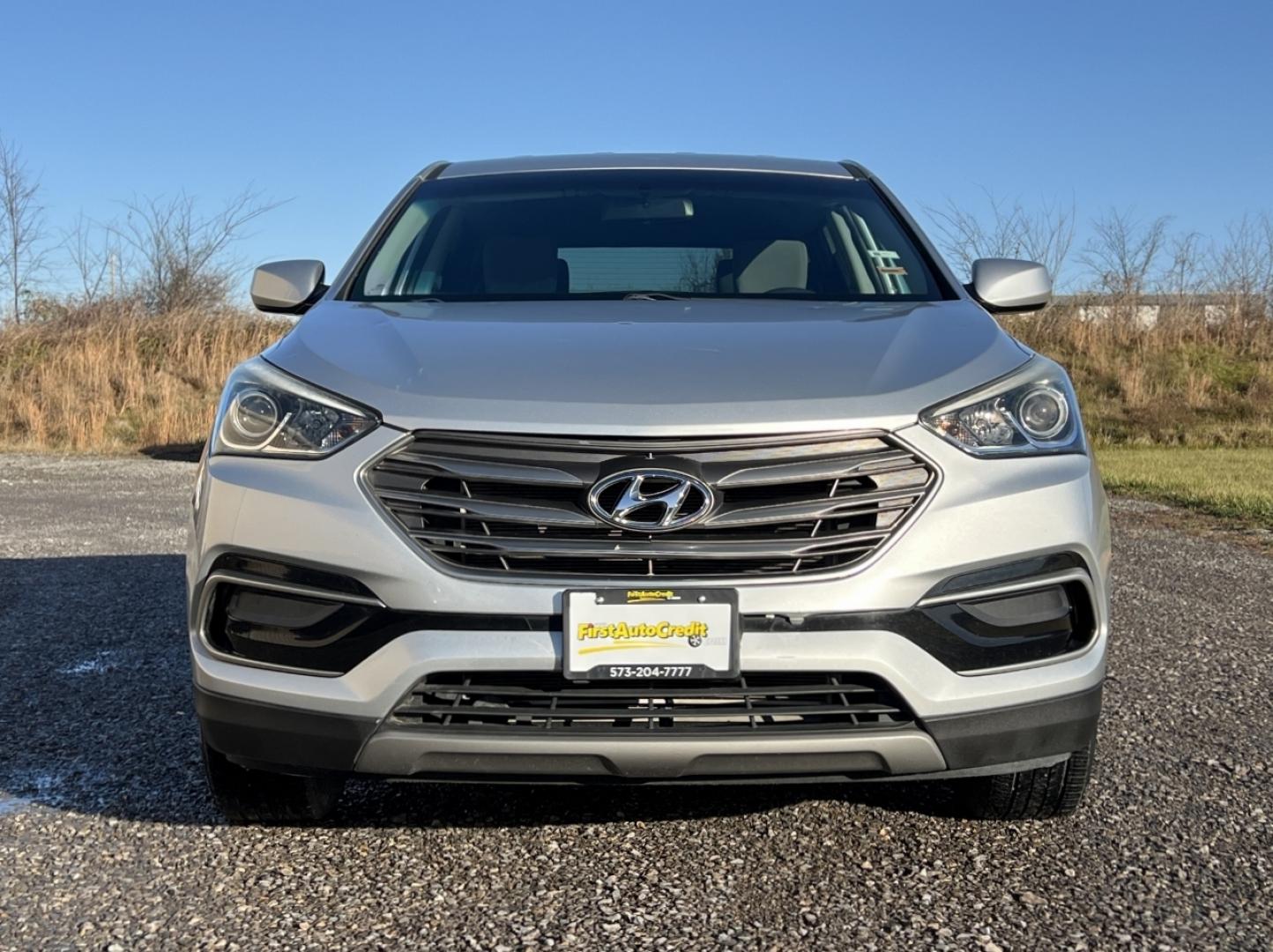 2017 SILVER /Gray Cloth HYUNDAI SANTA FE SPORT (5XYZT3LB8HG) with an 2.4L engine, Automatic transmission, located at 2990 Old Orchard Rd., Jackson, MO, 63755, 37.354214, -89.612106 - Photo#9