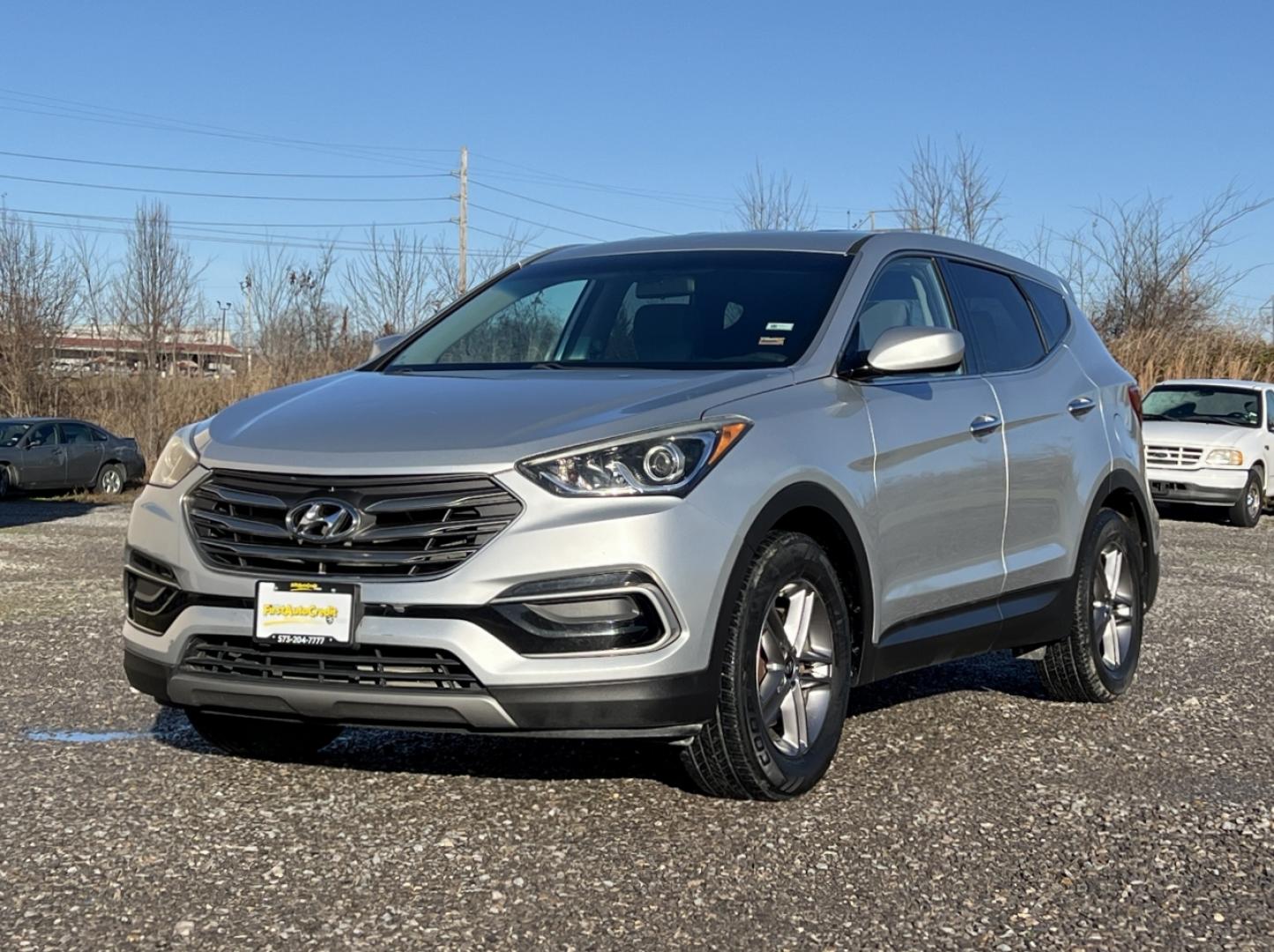 2017 SILVER /Gray Cloth HYUNDAI SANTA FE SPORT (5XYZT3LB8HG) with an 2.4L engine, Automatic transmission, located at 2990 Old Orchard Rd., Jackson, MO, 63755, 37.354214, -89.612106 - Photo#3