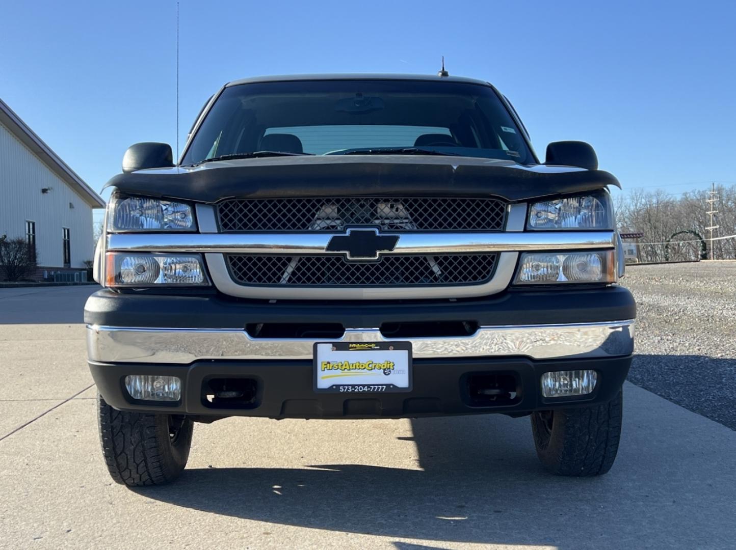 2003 TAN /Gray Leather CHEVROLET SILVERADO 1500 HEAVY DUTY (1GCGK13U03F) with an 6.0L engine, Automatic transmission, located at 2990 Old Orchard Rd., Jackson, MO, 63755, 37.354214, -89.612106 - Photo#10