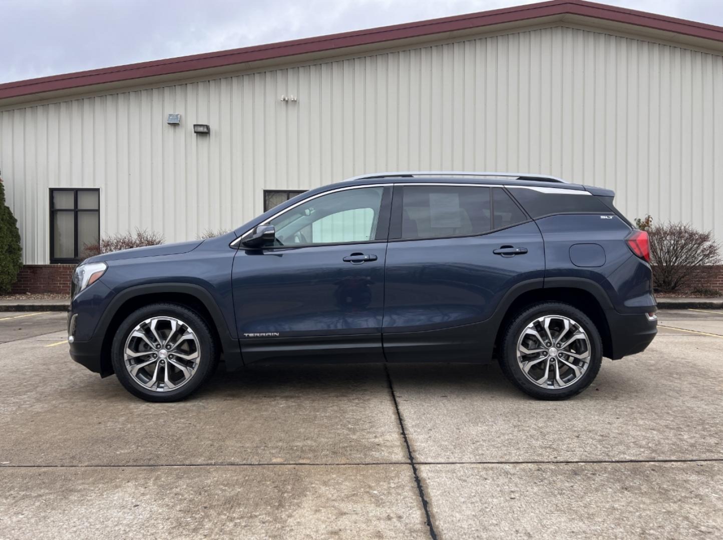 2018 NAVY /Gray/Black Leather GMC TERRAIN SLT (3GKALPEX0JL) with an 2.0L engine, Automatic transmission, located at 2990 Old Orchard Rd., Jackson, MO, 63755, 37.354214, -89.612106 - Photo#7