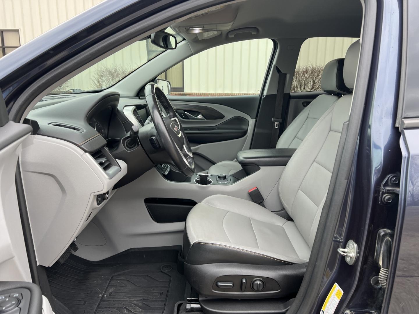 2018 NAVY /Gray/Black Leather GMC TERRAIN SLT (3GKALPEX0JL) with an 2.0L engine, Automatic transmission, located at 2990 Old Orchard Rd., Jackson, MO, 63755, 37.354214, -89.612106 - Photo#14