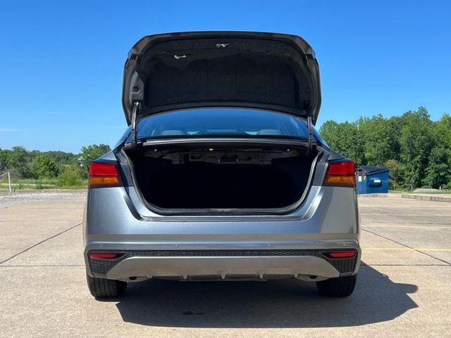 2021 GRAY /Black NISSAN ALTIMA S (1N4BL4BV8MN) with an 2.5L engine, Continuously Variable transmission, located at 2990 Old Orchard Rd., Jackson, MO, 63755, 37.354214, -89.612106 - Photo#12