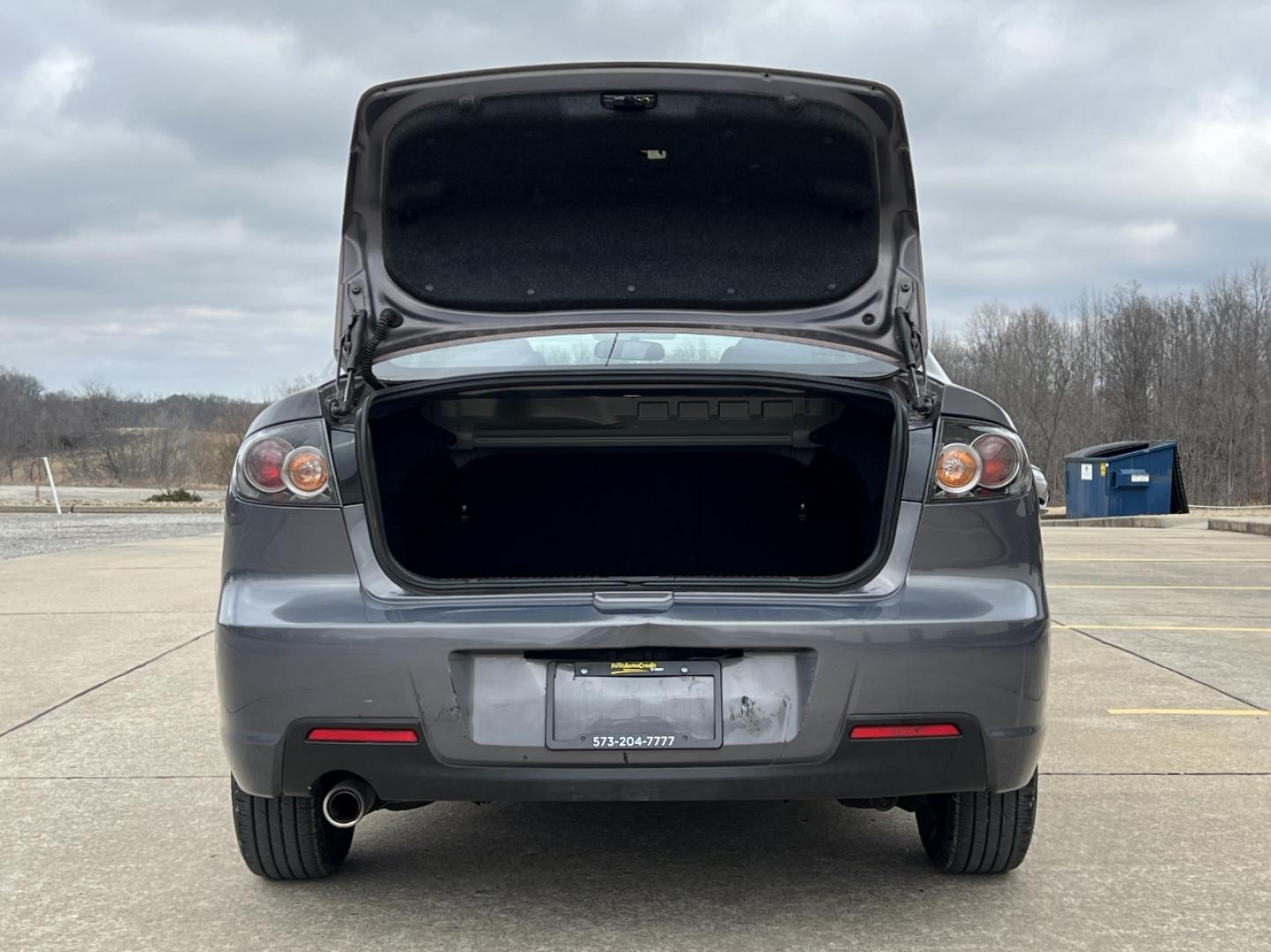 2009 GRAY /Black Cloth Mazda MAZDA3 i Sport 4-Door (JM1BK32F091) with an 2.0L 4 Cyl. engine, Automatic transmission, located at 2990 Old Orchard Rd., Jackson, MO, 63755, 37.354214, -89.612106 - 2009 Mazda 3 i Sport Only 98xxx miles Front Wheel Drive 2.0L 4 Cyl. Automatic Cruise Power Windows/Locks/Mirrors We have financing available and we accept trades! Fill out a credit application on our website or come by today! If you have any questions, give us a call at (573) 204-7777 or vis - Photo#15