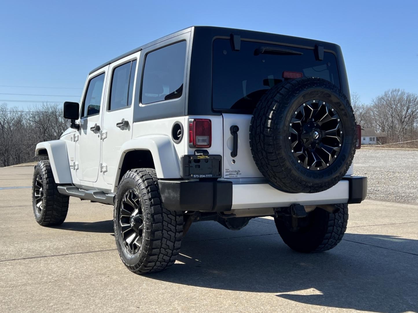 2017 WHITE /Black Leather Jeep Wrangler Unlimited Sahara 4WD (1C4BJWEG0HL) with an 3.6L V6 engine, Automatic transmission, located at 2990 Old Orchard Rd., Jackson, MO, 63755, 37.354214, -89.612106 - 2017 Jeep Wrangler Unlimited Sahara 104xxx miles 4x4 3.6L V6 Automatic Leather Navigation Heated Seats Cruise Bluetooth Remote Start Power Windows/Locks/Mirrors We have financing available and we accept trades! Fill out a credit application on our website or come by today! If you have a - Photo#10