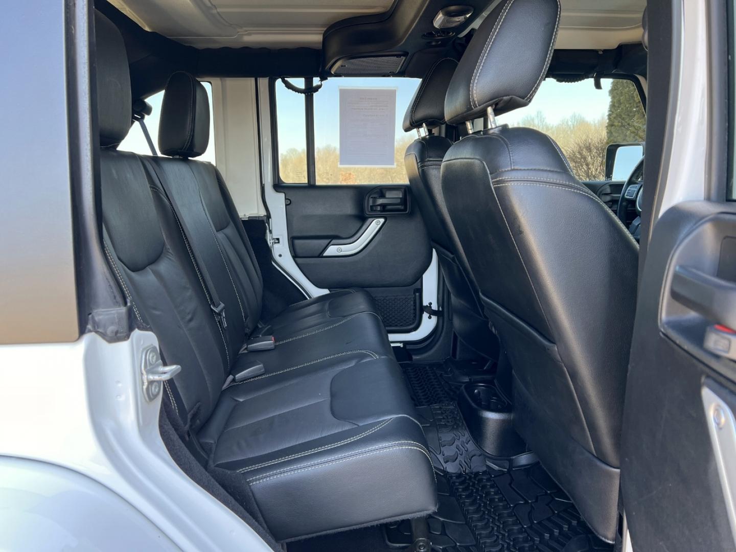 2017 WHITE /Black Leather Jeep Wrangler Unlimited Sahara 4WD (1C4BJWEG0HL) with an 3.6L V6 engine, Automatic transmission, located at 2990 Old Orchard Rd., Jackson, MO, 63755, 37.354214, -89.612106 - 2017 Jeep Wrangler Unlimited Sahara 104xxx miles 4x4 3.6L V6 Automatic Leather Navigation Heated Seats Cruise Bluetooth Remote Start Power Windows/Locks/Mirrors We have financing available and we accept trades! Fill out a credit application on our website or come by today! If you have a - Photo#18