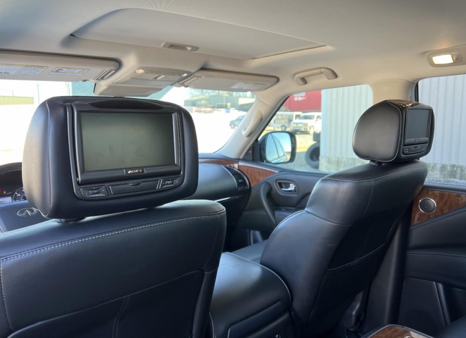 2019 BLACK /Black Leather INFINITI QX80 LUXE (JN8AZ2NE9K9) with an 5.6L V8 engine, Automatic transmission, located at 2990 Old Orchard Rd., Jackson, MO, 63755, 37.354214, -89.612106 - We have financing available and we accept trades! Fill out a credit application on our website or come by today! If you have any questions, give us a call at (573) 204-7777 or visit our website at firstautocredit.com. - Photo#8