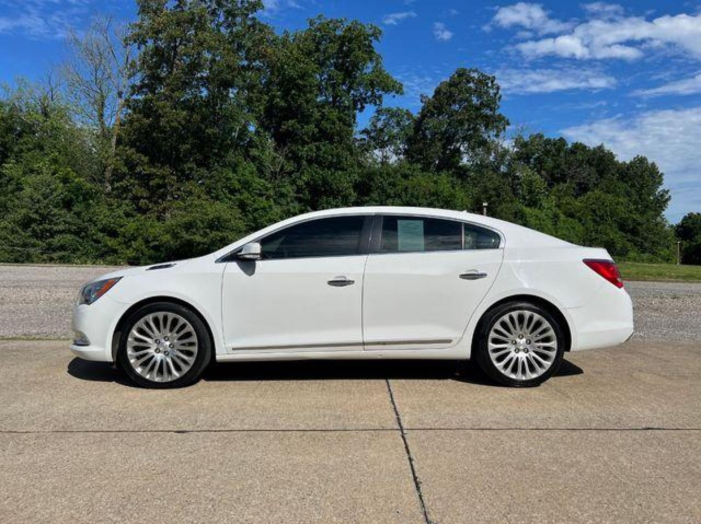 2014 WHITE /Tan BUICK LACROSSE TOURING (1G4GF5G39EF) with an 3.6L engine, Automatic transmission, located at 2990 Old Orchard Rd., Jackson, MO, 63755, 37.354214, -89.612106 - Photo#9