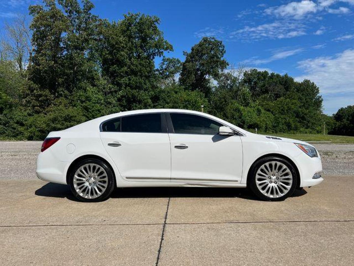 2014 WHITE /Tan BUICK LACROSSE TOURING (1G4GF5G39EF) with an 3.6L engine, Automatic transmission, located at 2990 Old Orchard Rd., Jackson, MO, 63755, 37.354214, -89.612106 - Photo#10