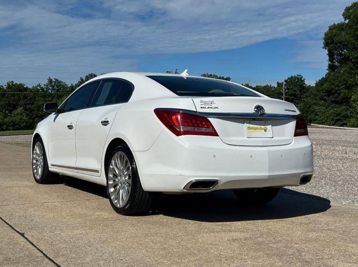 2014 WHITE /Tan BUICK LACROSSE TOURING (1G4GF5G39EF) with an 3.6L engine, Automatic transmission, located at 2990 Old Orchard Rd., Jackson, MO, 63755, 37.354214, -89.612106 - Photo#12