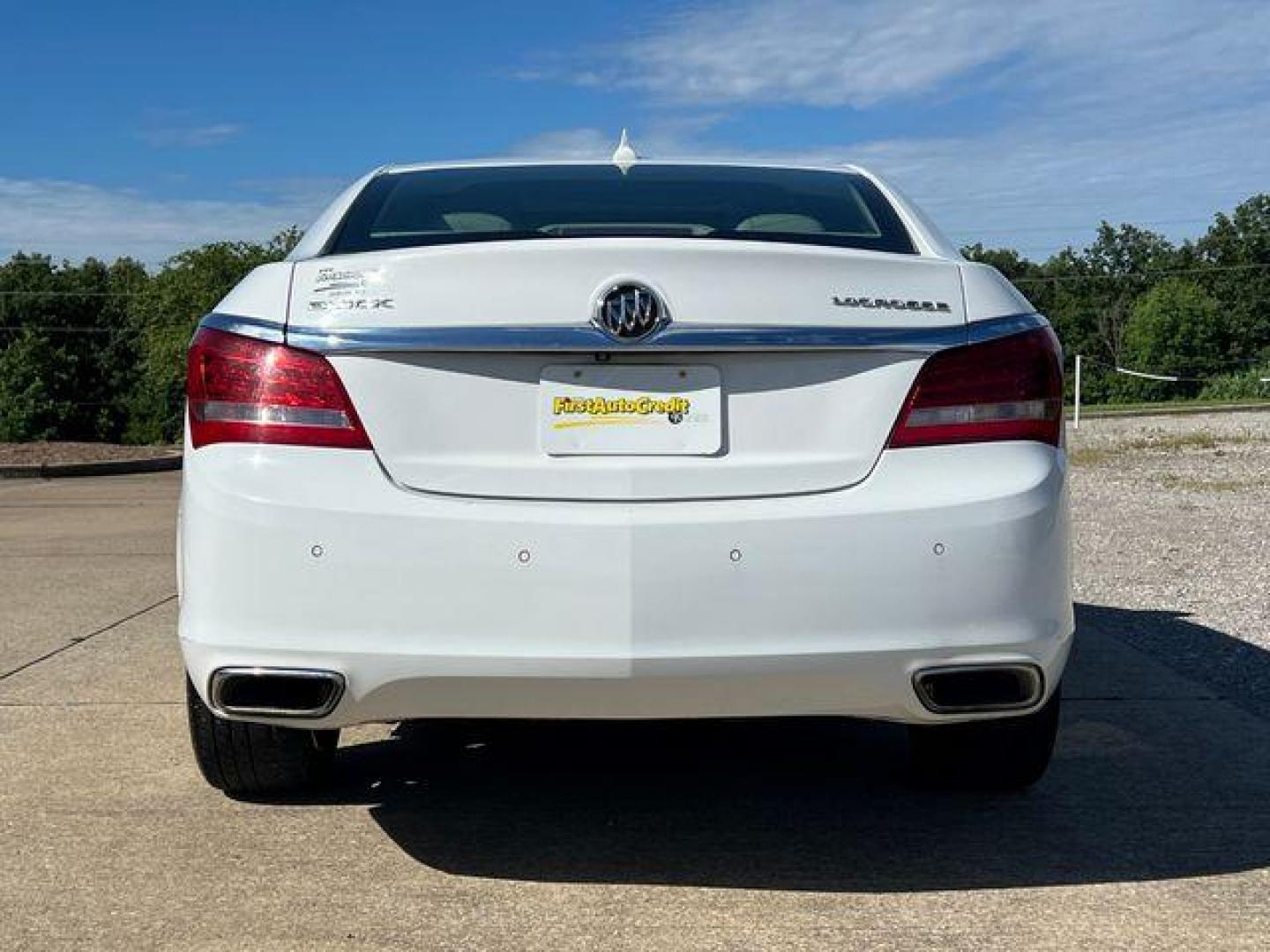 2014 WHITE /Tan BUICK LACROSSE TOURING (1G4GF5G39EF) with an 3.6L engine, Automatic transmission, located at 2990 Old Orchard Rd., Jackson, MO, 63755, 37.354214, -89.612106 - Photo#13