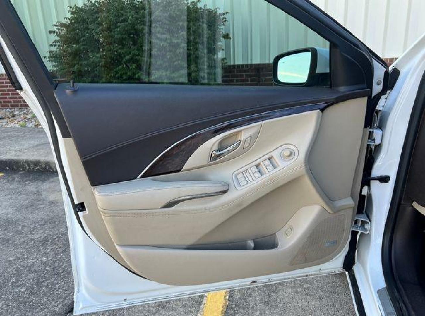 2014 WHITE /Tan BUICK LACROSSE TOURING (1G4GF5G39EF) with an 3.6L engine, Automatic transmission, located at 2990 Old Orchard Rd., Jackson, MO, 63755, 37.354214, -89.612106 - Photo#15