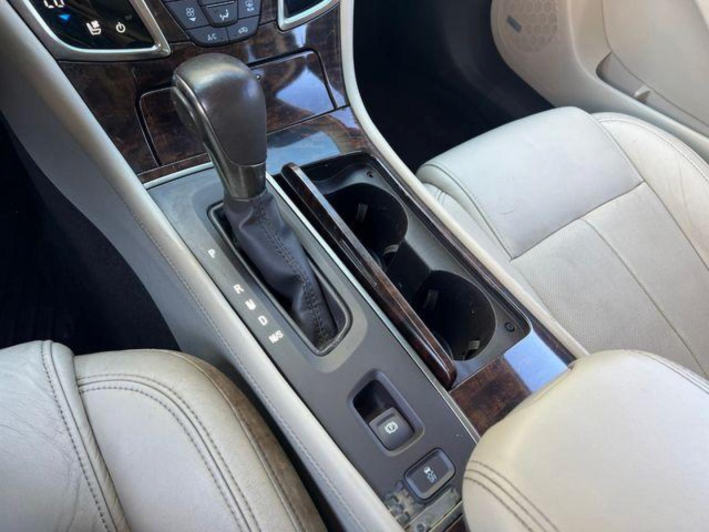 2014 WHITE /Tan BUICK LACROSSE TOURING (1G4GF5G39EF) with an 3.6L engine, Automatic transmission, located at 2990 Old Orchard Rd., Jackson, MO, 63755, 37.354214, -89.612106 - Photo#30