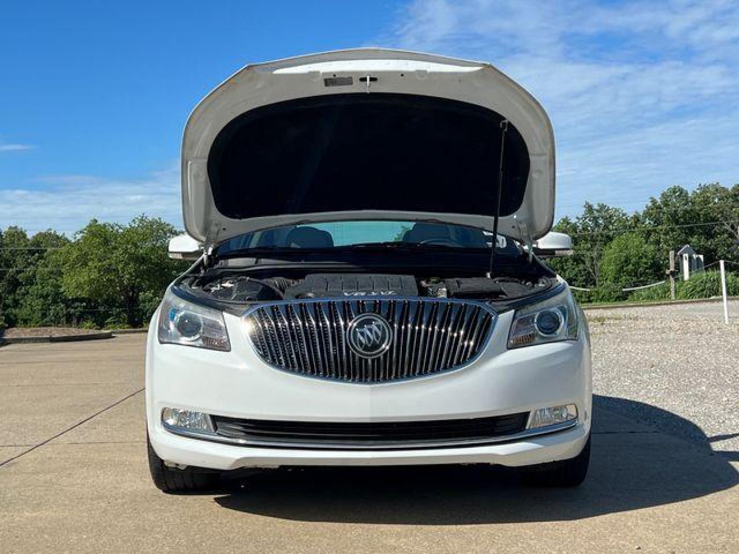 2014 WHITE /Tan BUICK LACROSSE TOURING (1G4GF5G39EF) with an 3.6L engine, Automatic transmission, located at 2990 Old Orchard Rd., Jackson, MO, 63755, 37.354214, -89.612106 - Photo#37