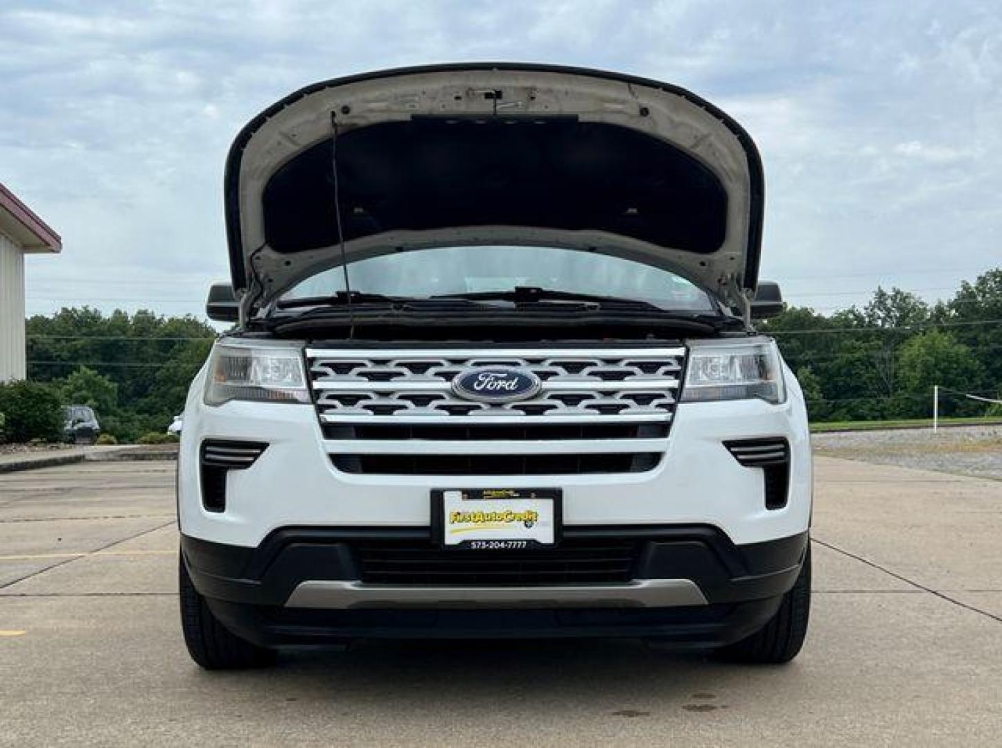 2019 WHITE /Black FORD EXPLORER XLT (1FM5K8D84KG) with an 3.5L engine, Automatic transmission, located at 2990 Old Orchard Rd., Jackson, MO, 63755, 37.354214, -89.612106 - Photo#36