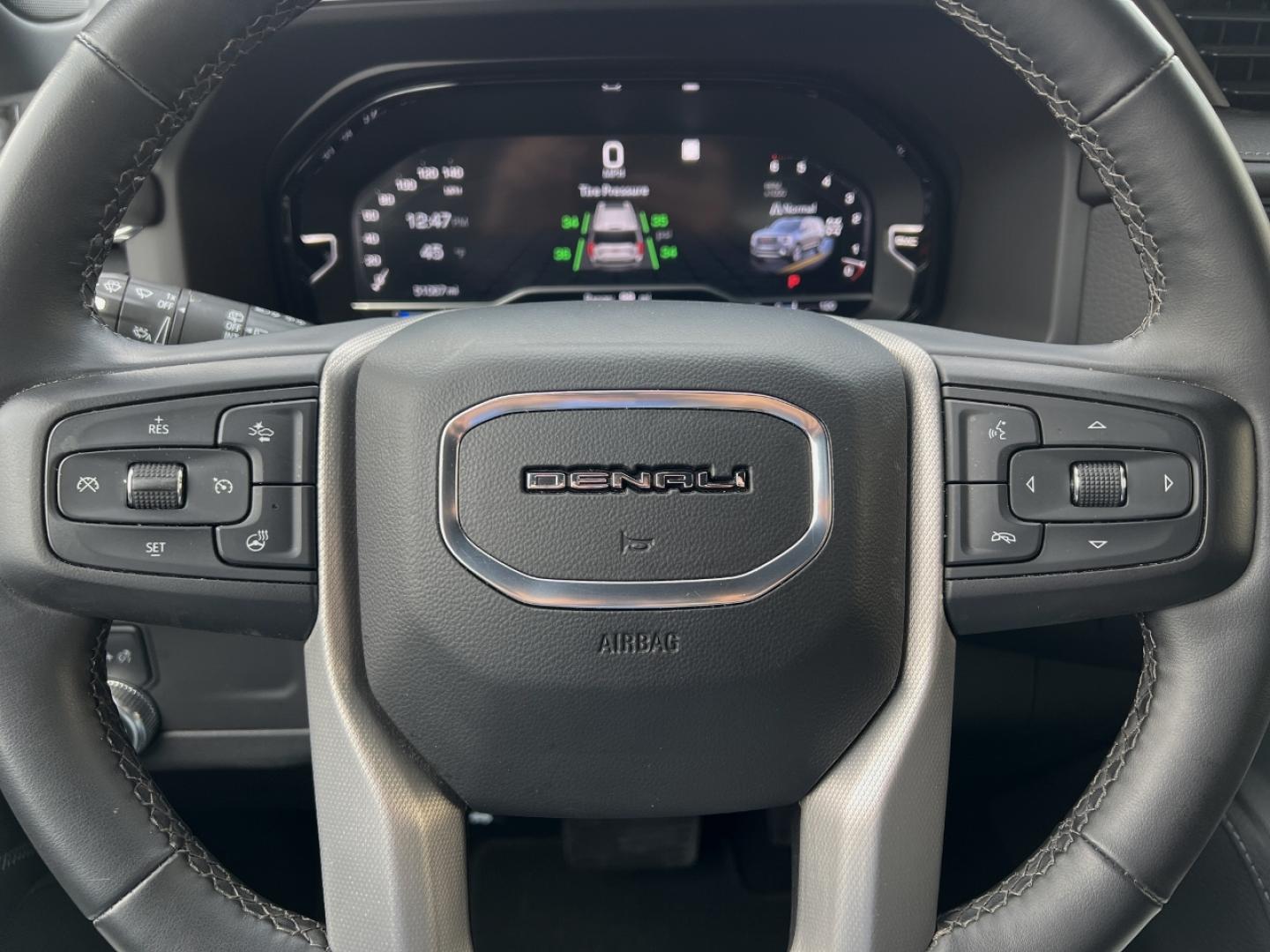 2023 WHITE GMC YUKON DENALI (1GKS2DKL2PR) with an 6.2L engine, Automatic transmission, located at 2990 Old Orchard Rd., Jackson, MO, 63755, 37.354214, -89.612106 - Photo#29