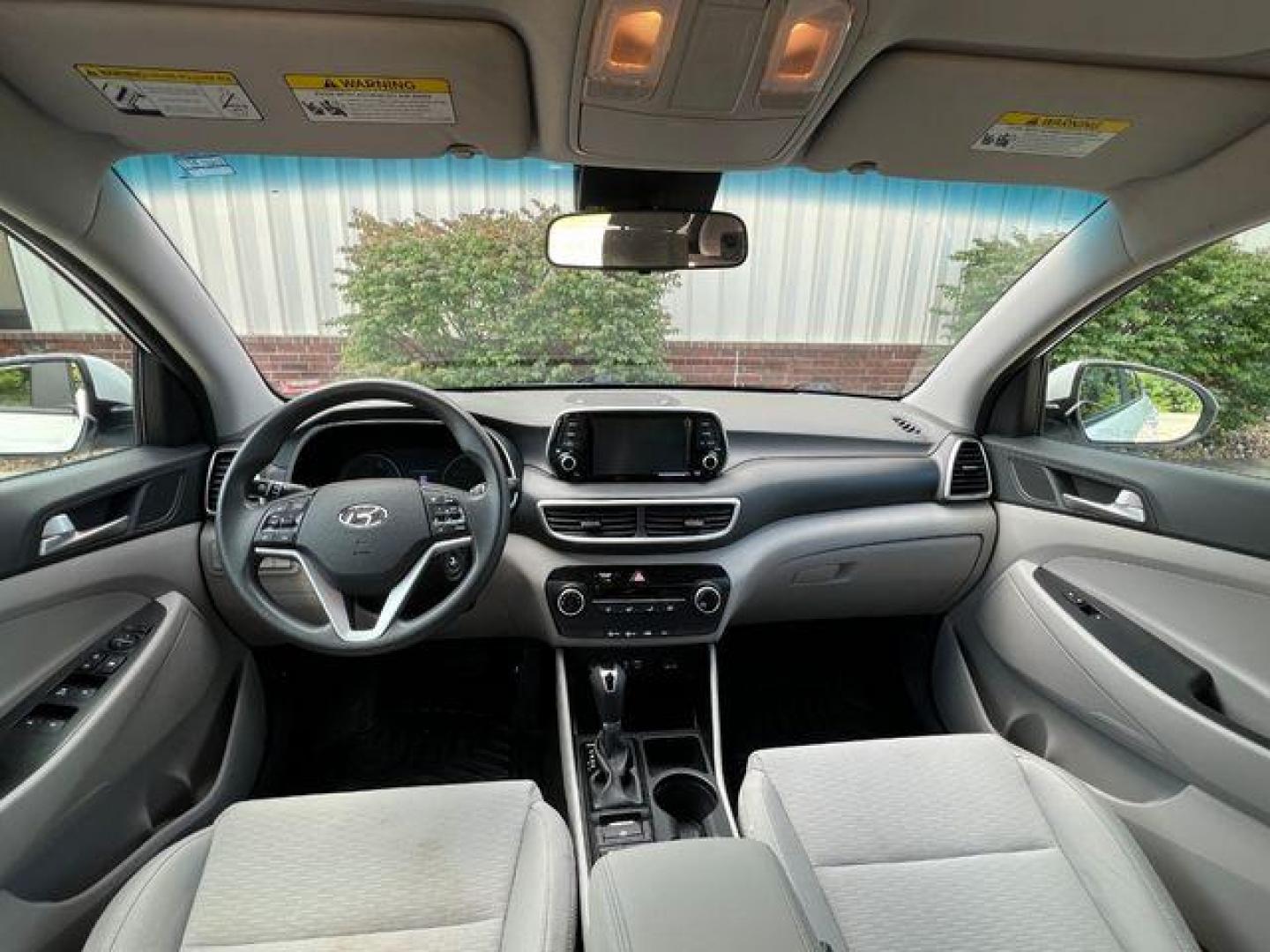 2020 WHITE /Gray HYUNDAI TUCSON SE (KM8J2CA46LU) with an 2.0L engine, Automatic transmission, located at 2990 Old Orchard Rd., Jackson, MO, 63755, 37.354214, -89.612106 - Photo#20