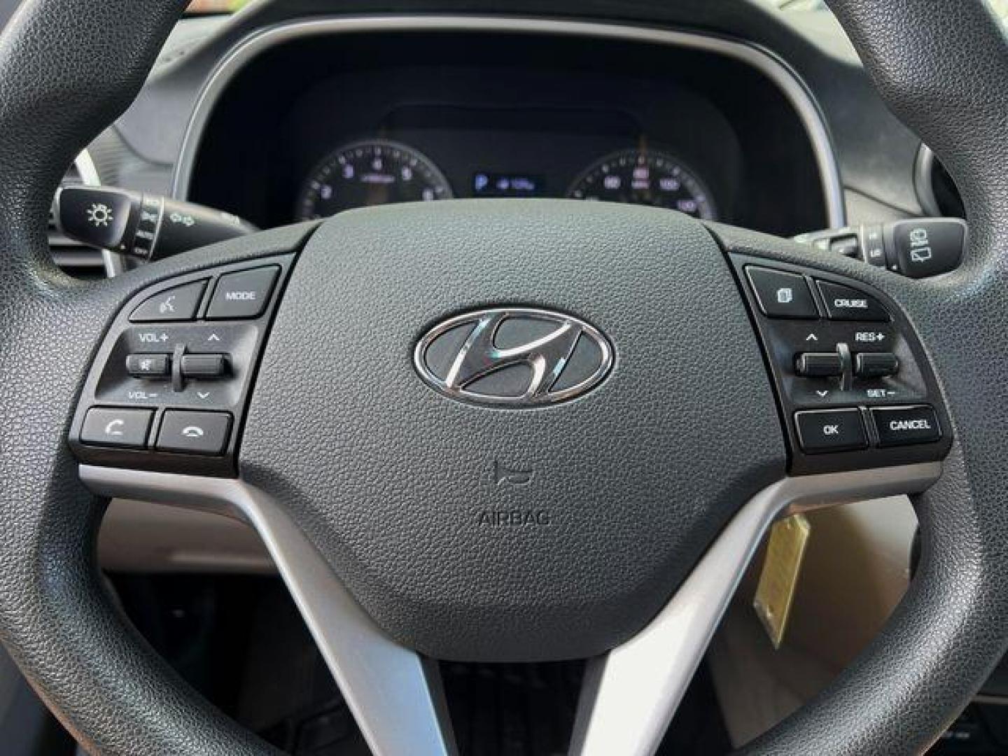 2020 WHITE /Gray HYUNDAI TUCSON SE (KM8J2CA46LU) with an 2.0L engine, Automatic transmission, located at 2990 Old Orchard Rd., Jackson, MO, 63755, 37.354214, -89.612106 - Photo#22