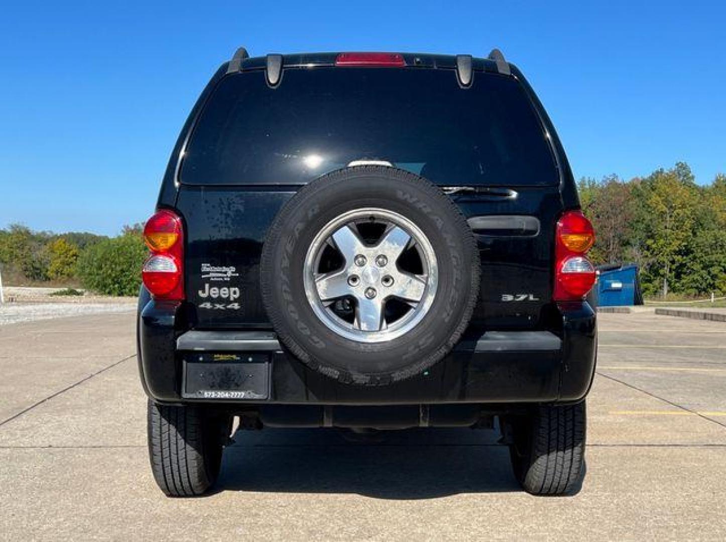 2005 BLACK /Gray JEEP LIBERTY RENEGADE (1J4GL38K55W) with an 3.7L engine, Automatic transmission, located at 2990 Old Orchard Rd., Jackson, MO, 63755, 37.354214, -89.612106 - Photo#9