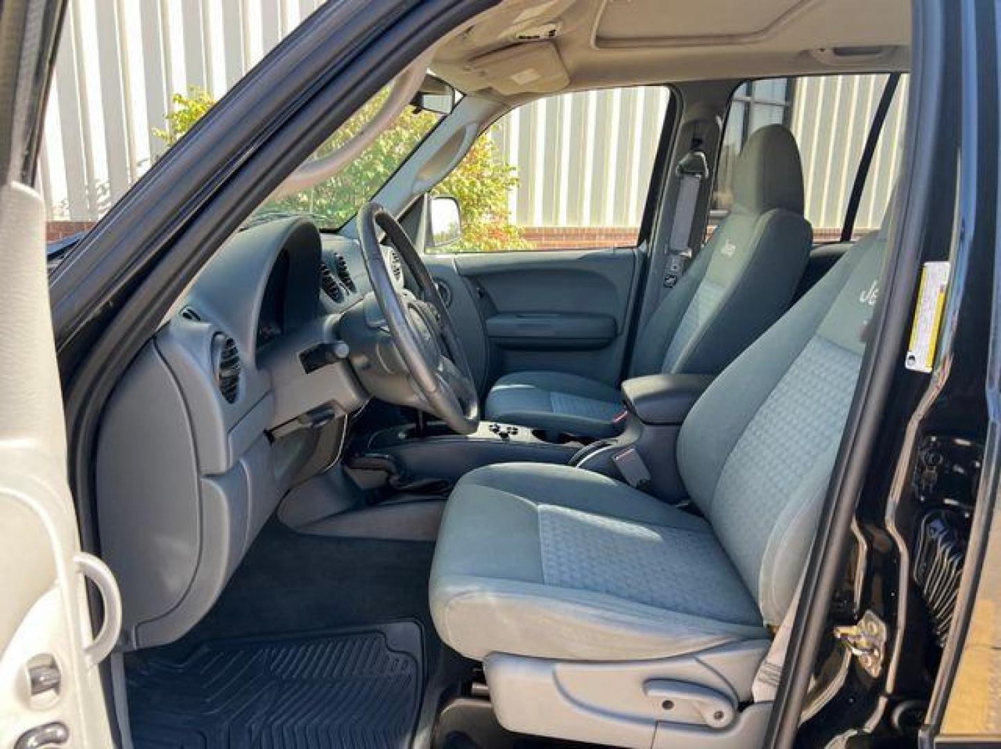 2005 BLACK /Gray JEEP LIBERTY RENEGADE (1J4GL38K55W) with an 3.7L engine, Automatic transmission, located at 2990 Old Orchard Rd., Jackson, MO, 63755, 37.354214, -89.612106 - Photo#12