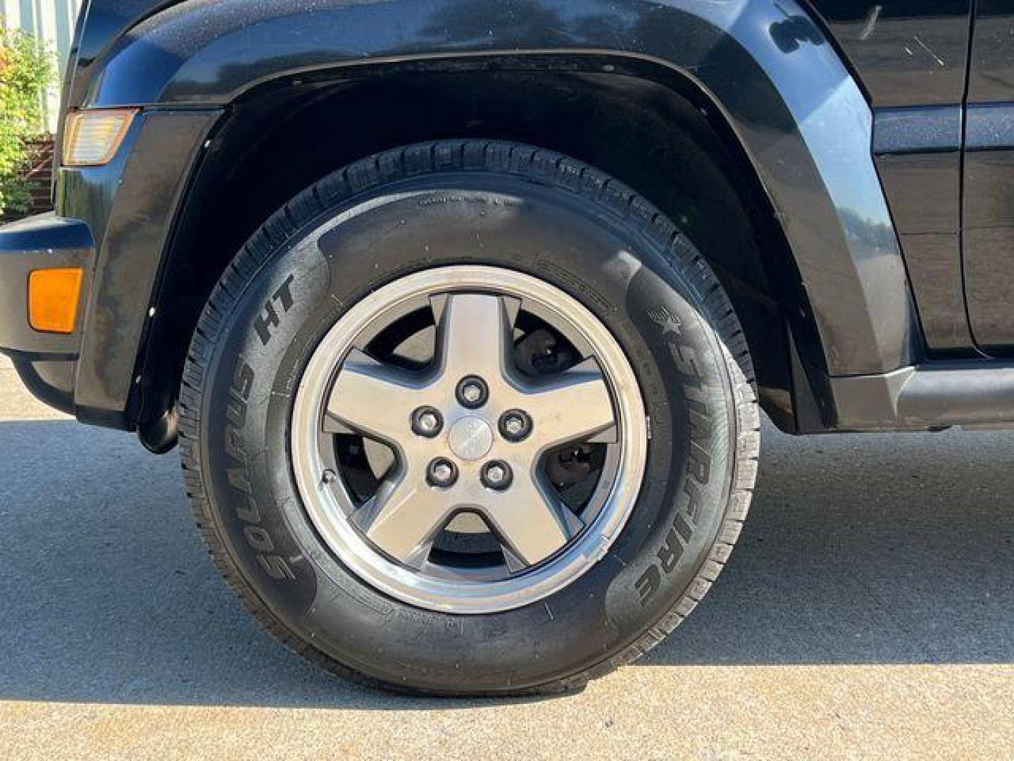 2005 BLACK /Gray JEEP LIBERTY RENEGADE (1J4GL38K55W) with an 3.7L engine, Automatic transmission, located at 2990 Old Orchard Rd., Jackson, MO, 63755, 37.354214, -89.612106 - Photo#31