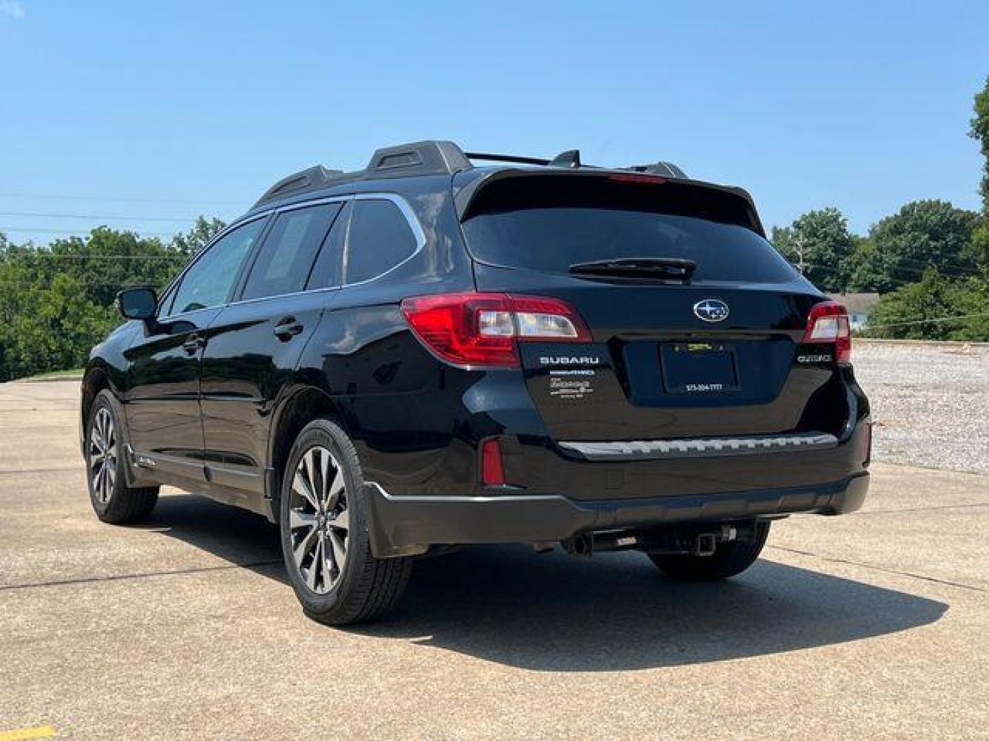 2016 BLACK /Black SUBARU OUTBACK 2.5I LIMITED (4S4BSBNC3G3) with an 2.5L engine, Continuously Variable transmission, located at 2990 Old Orchard Rd., Jackson, MO, 63755, 37.354214, -89.612106 - Photo#12