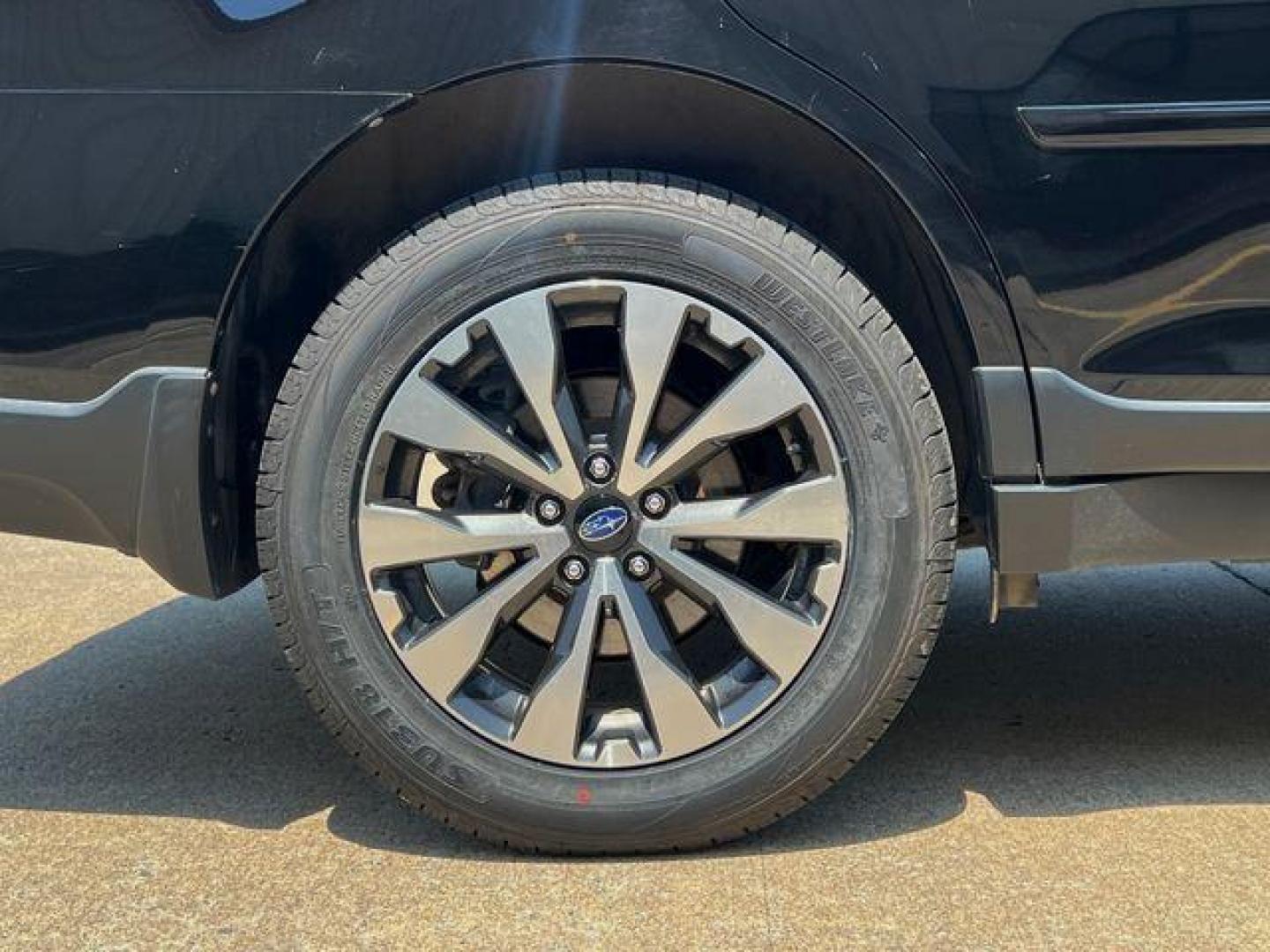 2016 BLACK /Black SUBARU OUTBACK 2.5I LIMITED (4S4BSBNC3G3) with an 2.5L engine, Continuously Variable transmission, located at 2990 Old Orchard Rd., Jackson, MO, 63755, 37.354214, -89.612106 - Photo#43