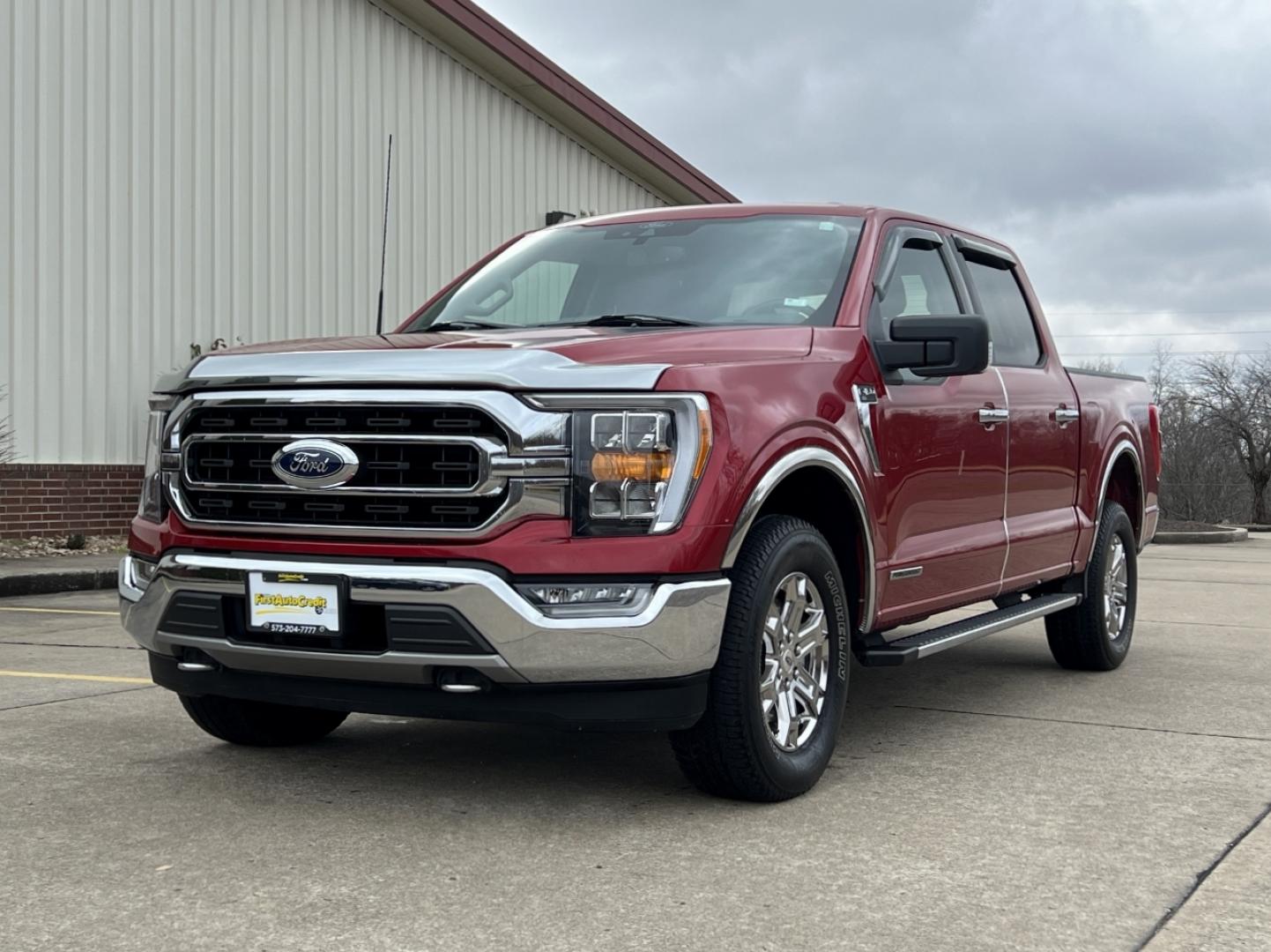 2021 RED /Gray Cloth FORD F150 XLT (1FTFW1ED1MF) with an 3.5L engine, Automatic transmission, located at 2990 Old Orchard Rd., Jackson, MO, 63755, 37.354214, -89.612106 - Photo#8