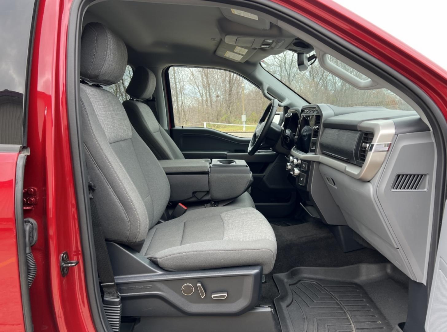 2021 RED /Gray Cloth FORD F150 XLT (1FTFW1ED1MF) with an 3.5L engine, Automatic transmission, located at 2990 Old Orchard Rd., Jackson, MO, 63755, 37.354214, -89.612106 - Photo#18