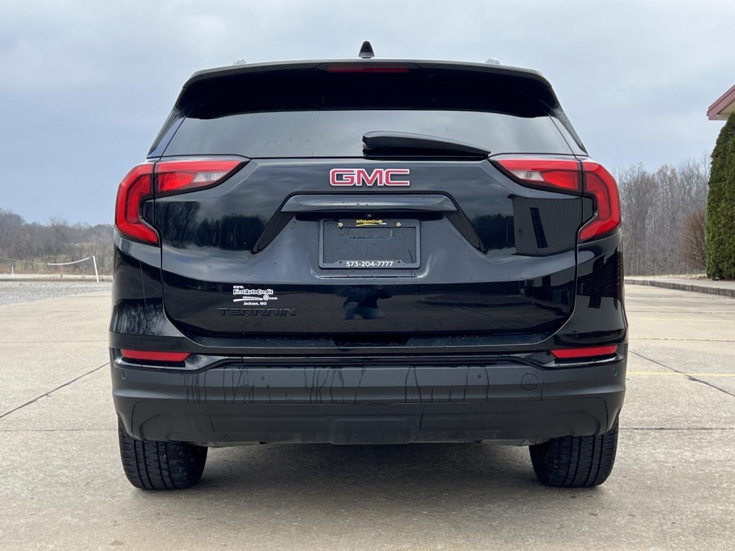 2021 BLACK /Black Cloth GMC TERRAIN SLE (3GKALMEV8ML) with an 1.5L engine, Automatic transmission, located at 2990 Old Orchard Rd., Jackson, MO, 63755, 37.354214, -89.612106 - Photo#11