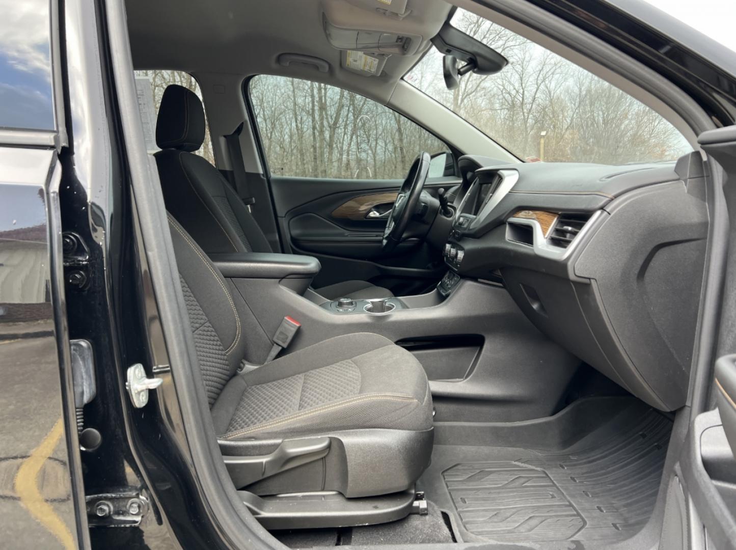 2021 BLACK /Black Cloth GMC TERRAIN SLE (3GKALMEV8ML) with an 1.5L engine, Automatic transmission, located at 2990 Old Orchard Rd., Jackson, MO, 63755, 37.354214, -89.612106 - Photo#16