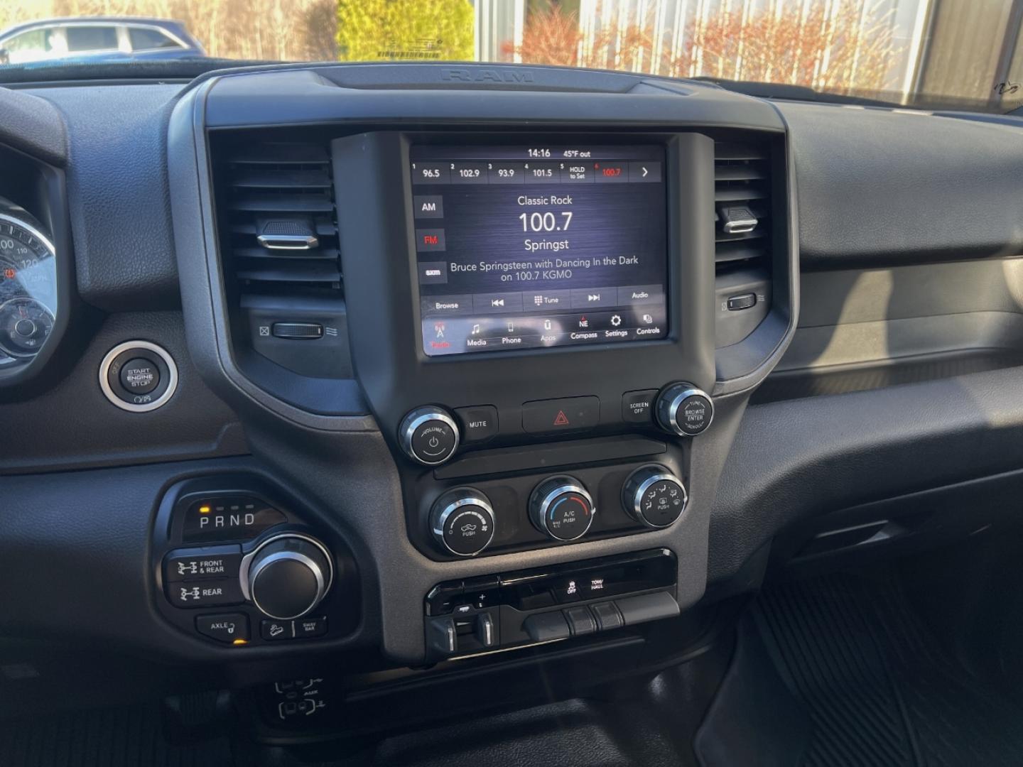 2021 BLUE /Gray Leather RAM 2500 TRADESMAN (3C6TR5CJ1MG) with an 6.4L engine, Automatic transmission, located at 2990 Old Orchard Rd., Jackson, MO, 63755, 37.354214, -89.612106 - Photo#25